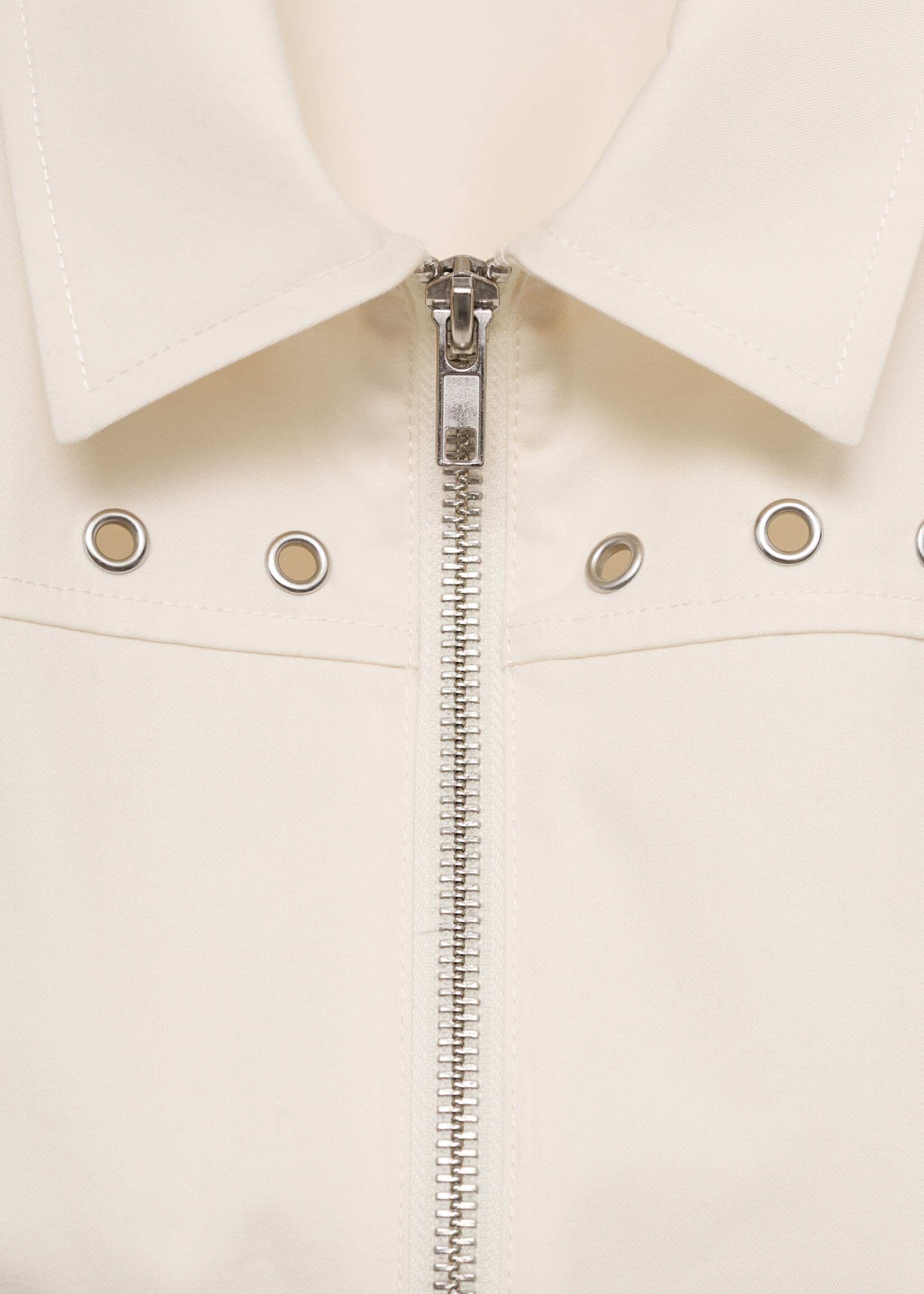 Top zippé à studs - Détail de l'article 8, Blanc cassé. Ref: 77056348-00.