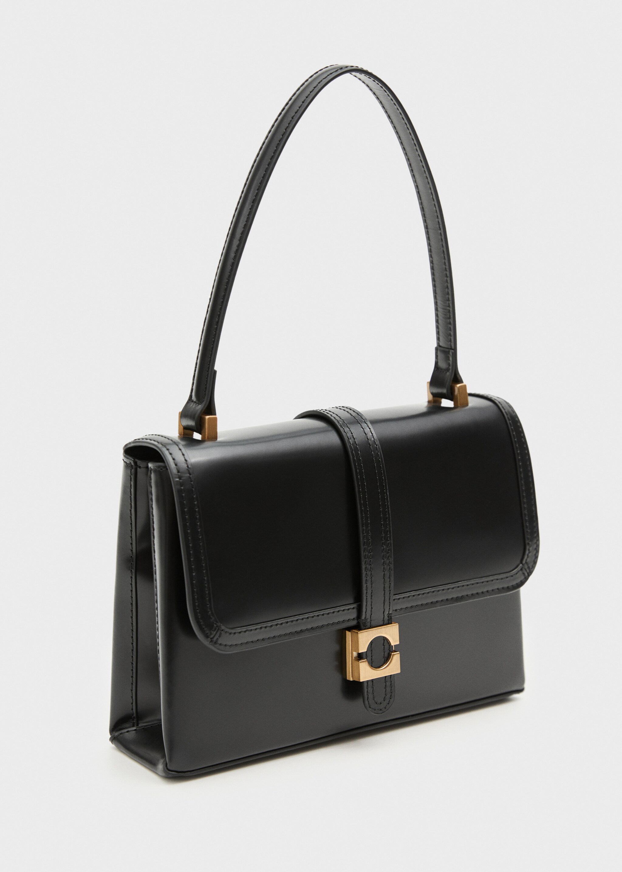 100% leather bag with flap - Medium plane, Black. Ref: 77056357-00.