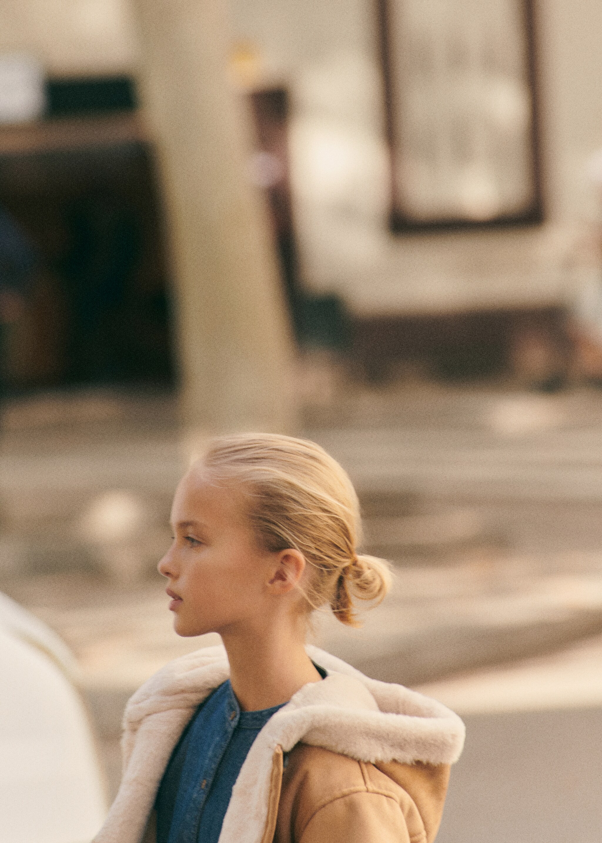 Fur and suede-effect coat - Details of the article 5, Medium Brown. Ref: 77056725-00.