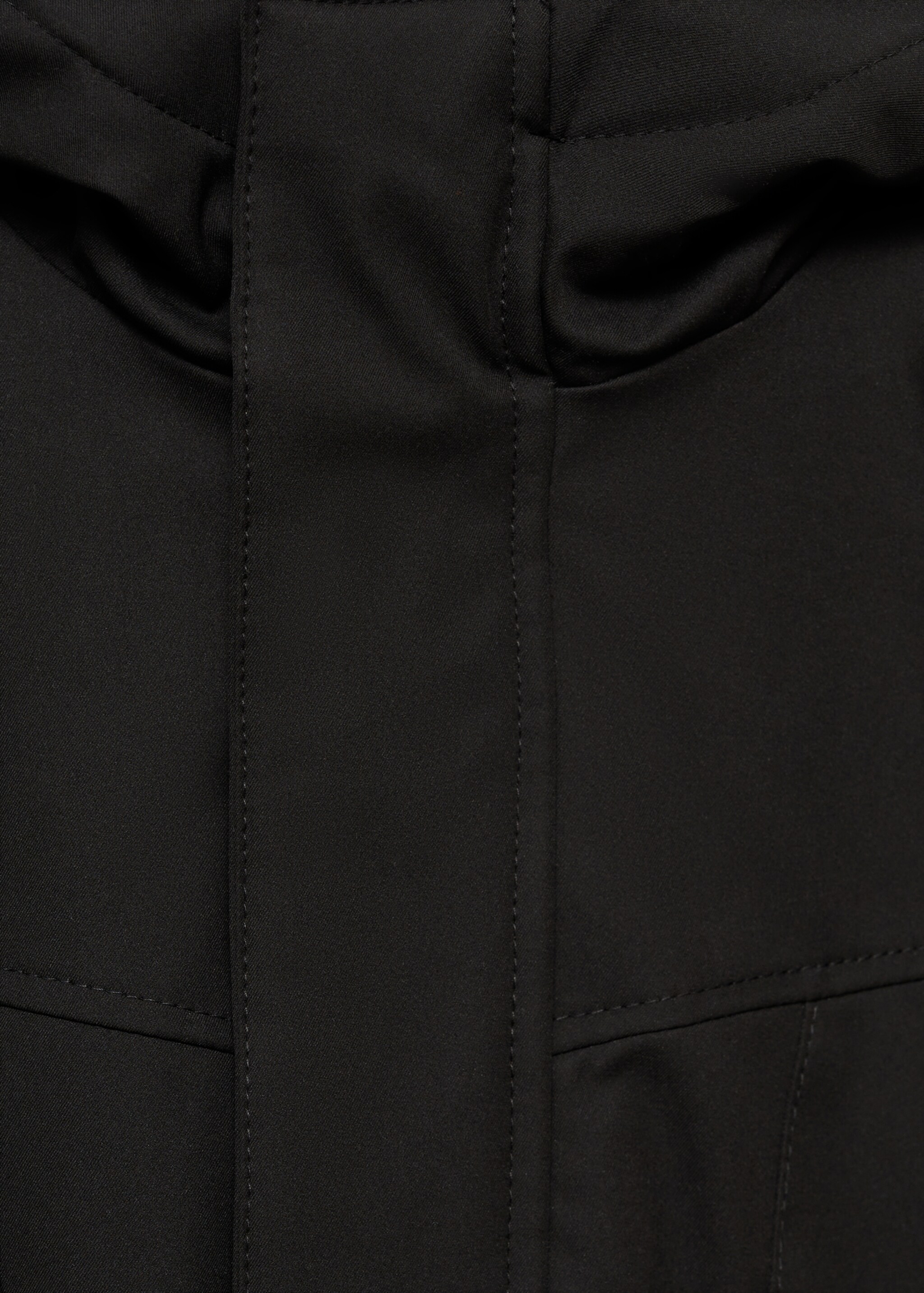 Anorak matelassé imperméable à capuche - Détail de l'article 8, Noir. Ref: 77056729-00.