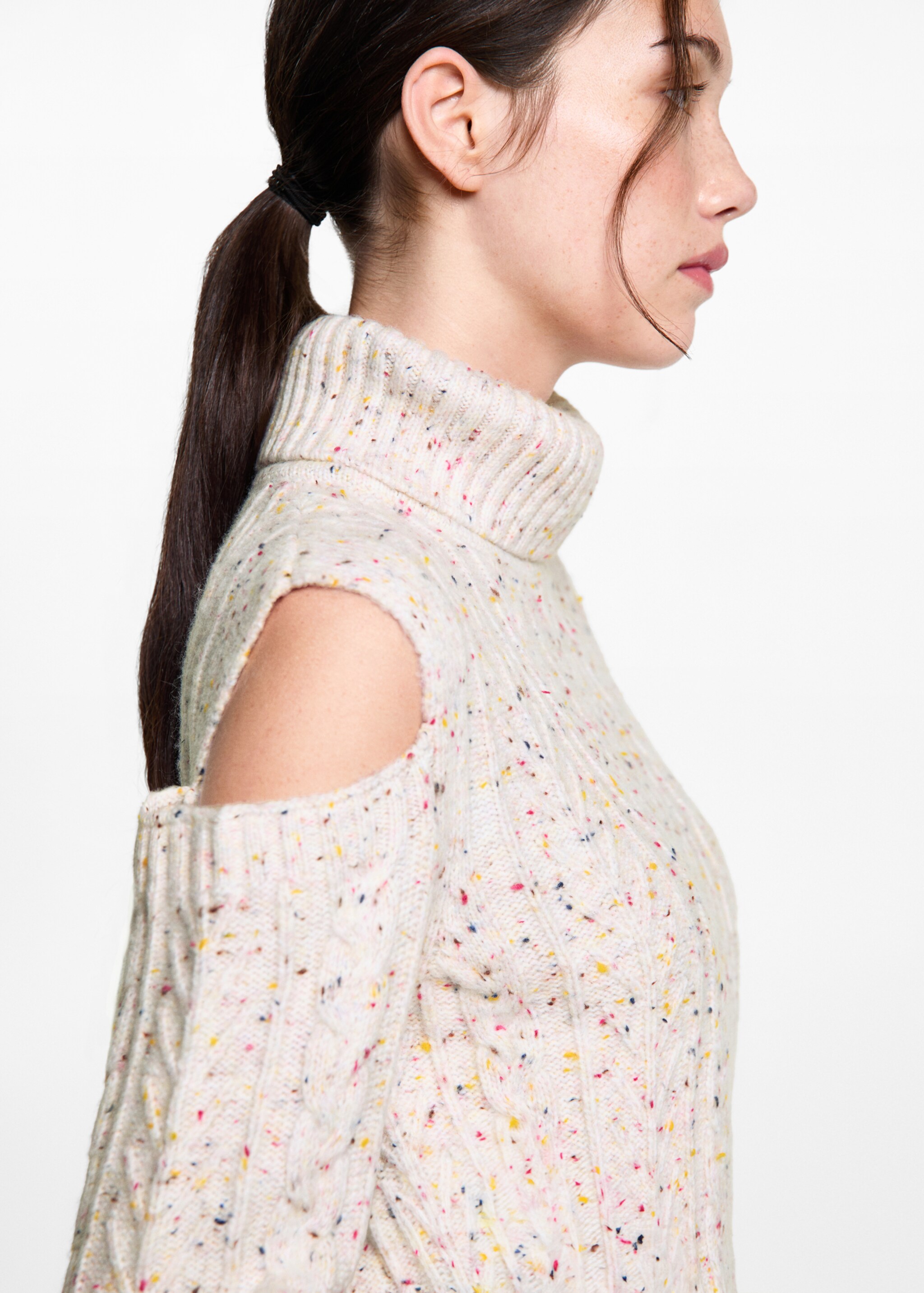 Pull-over maille ouvertures - Détail de l'article 1, Écru. Ref: 77056737-00.