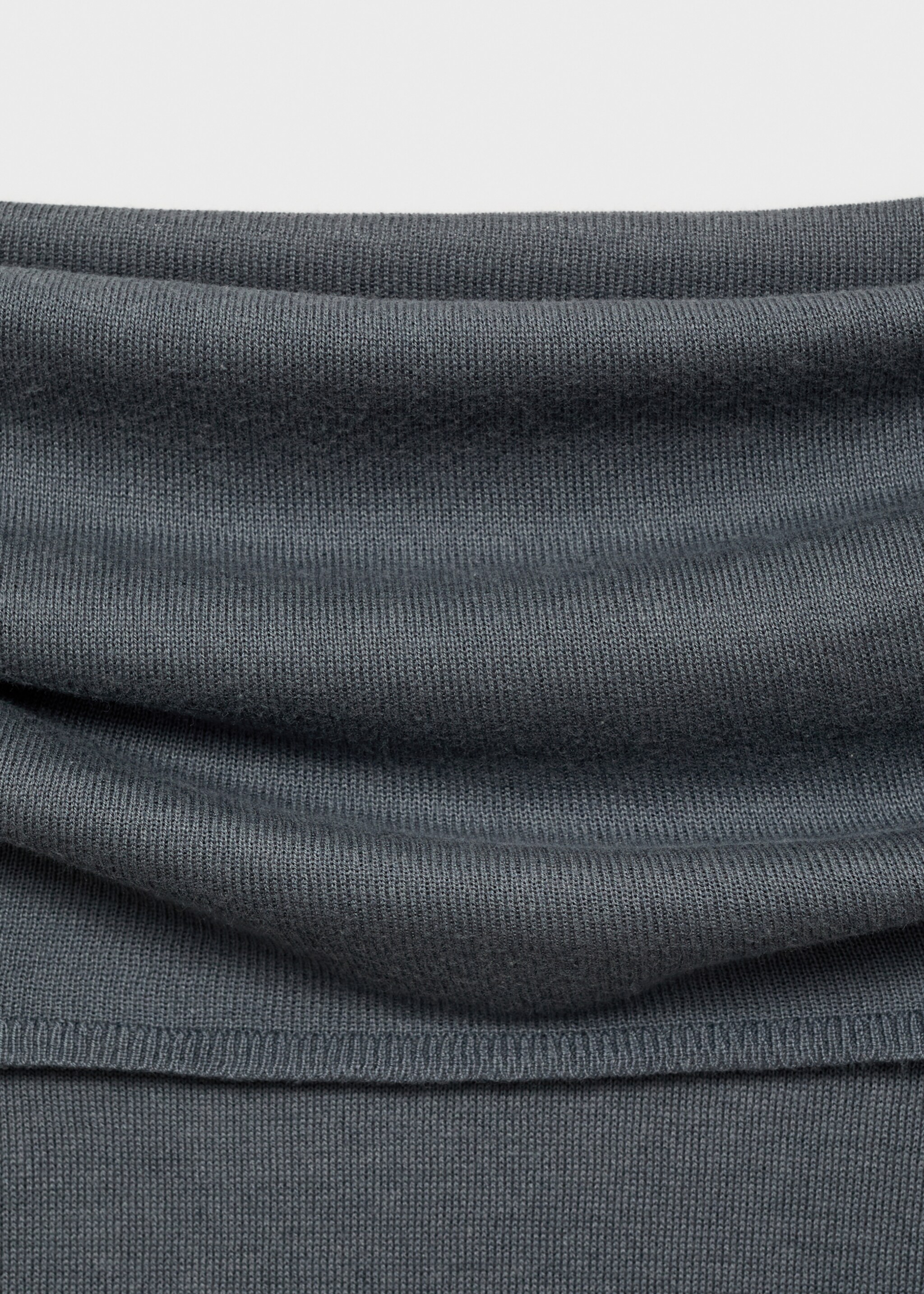 Off shoulders sweater - Details of the article 8, Charcoal. Ref: 77056738-00.