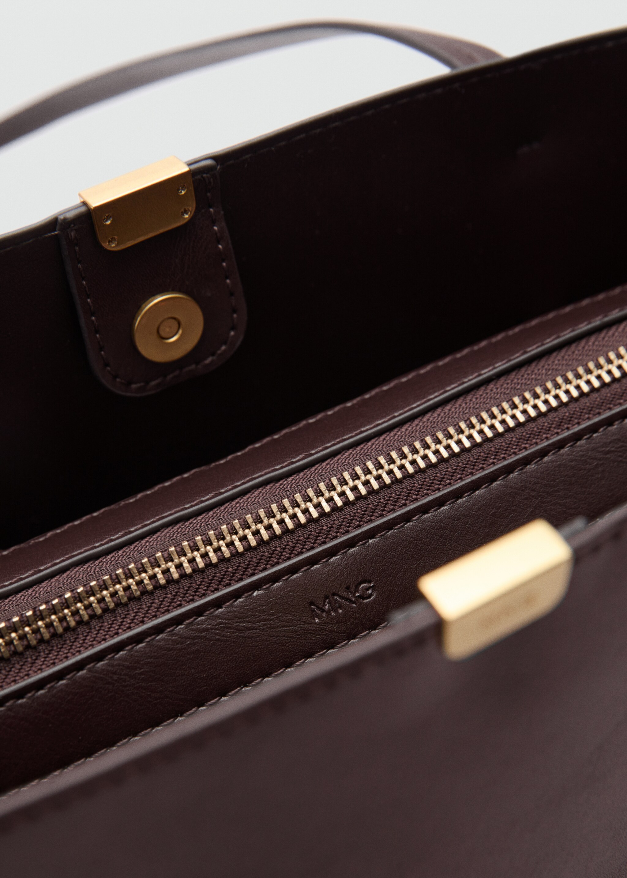 Bolso shopper detalle metálico - Detalle del artículo 2, Marrón. Ref: 77056746-00.