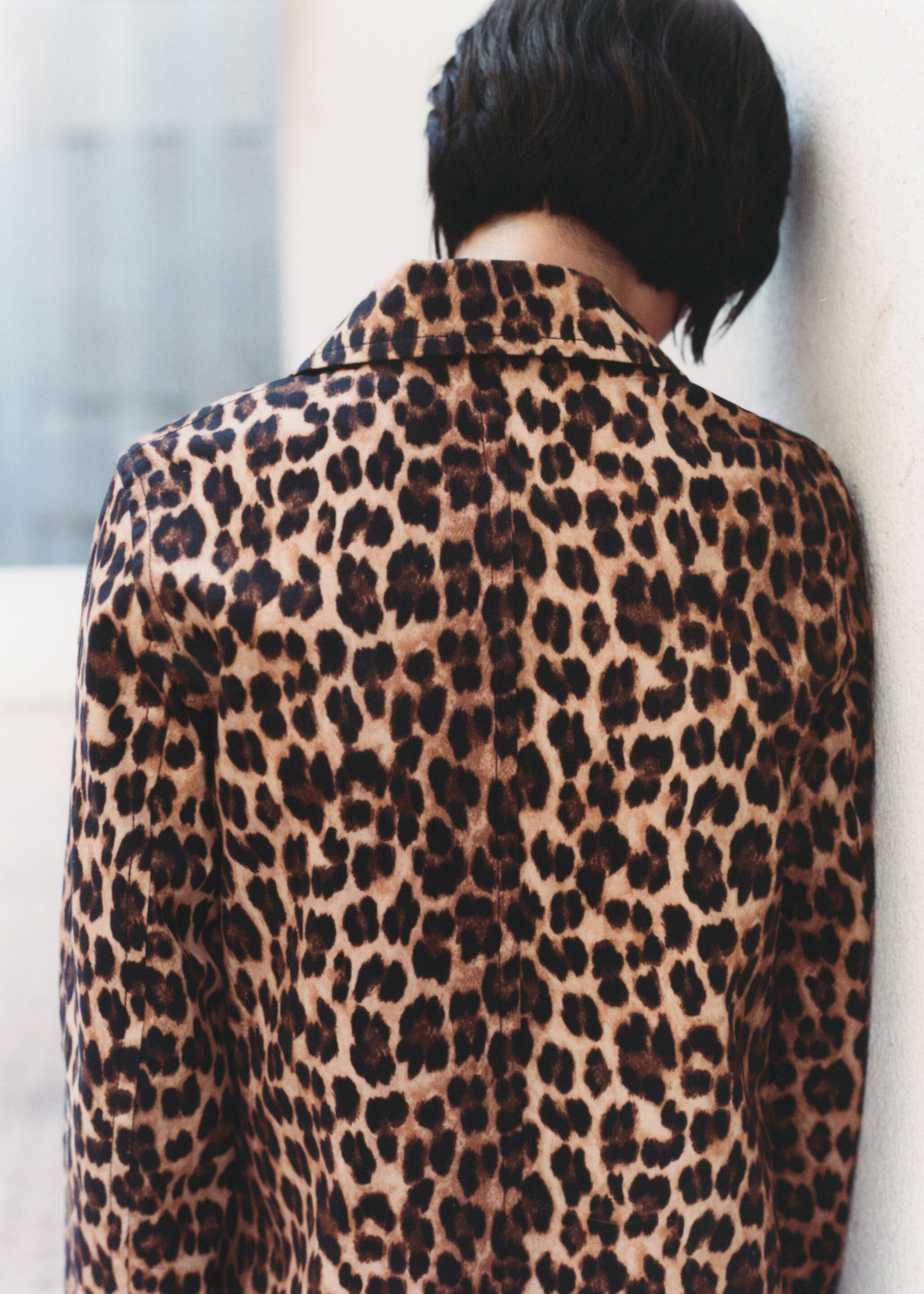 Leopard-print straight-fit coat - Details of the article 7, Brown. Ref: 77056754-00.