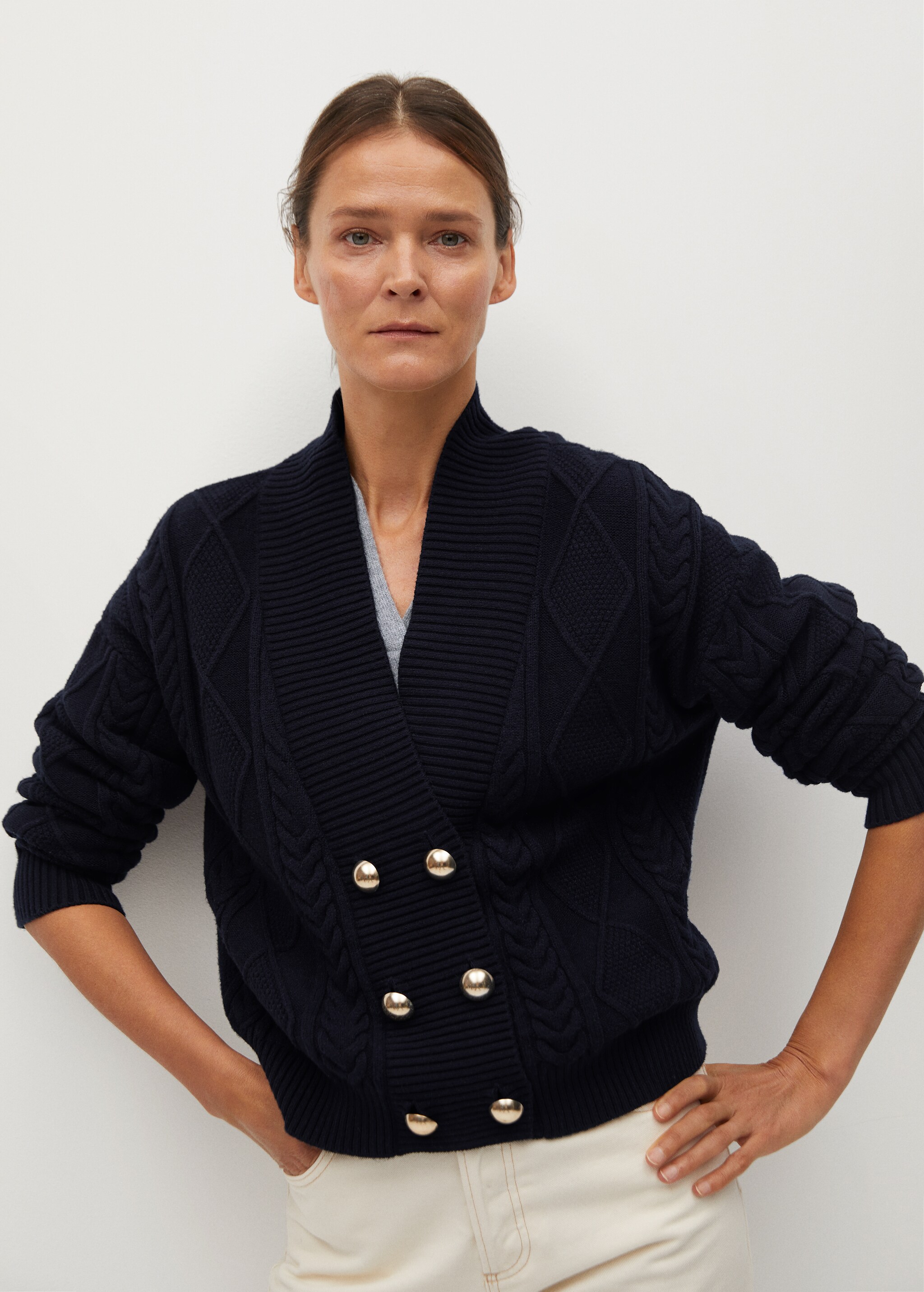 Strickjacke mit Knöpfen - Mittlere Ansicht