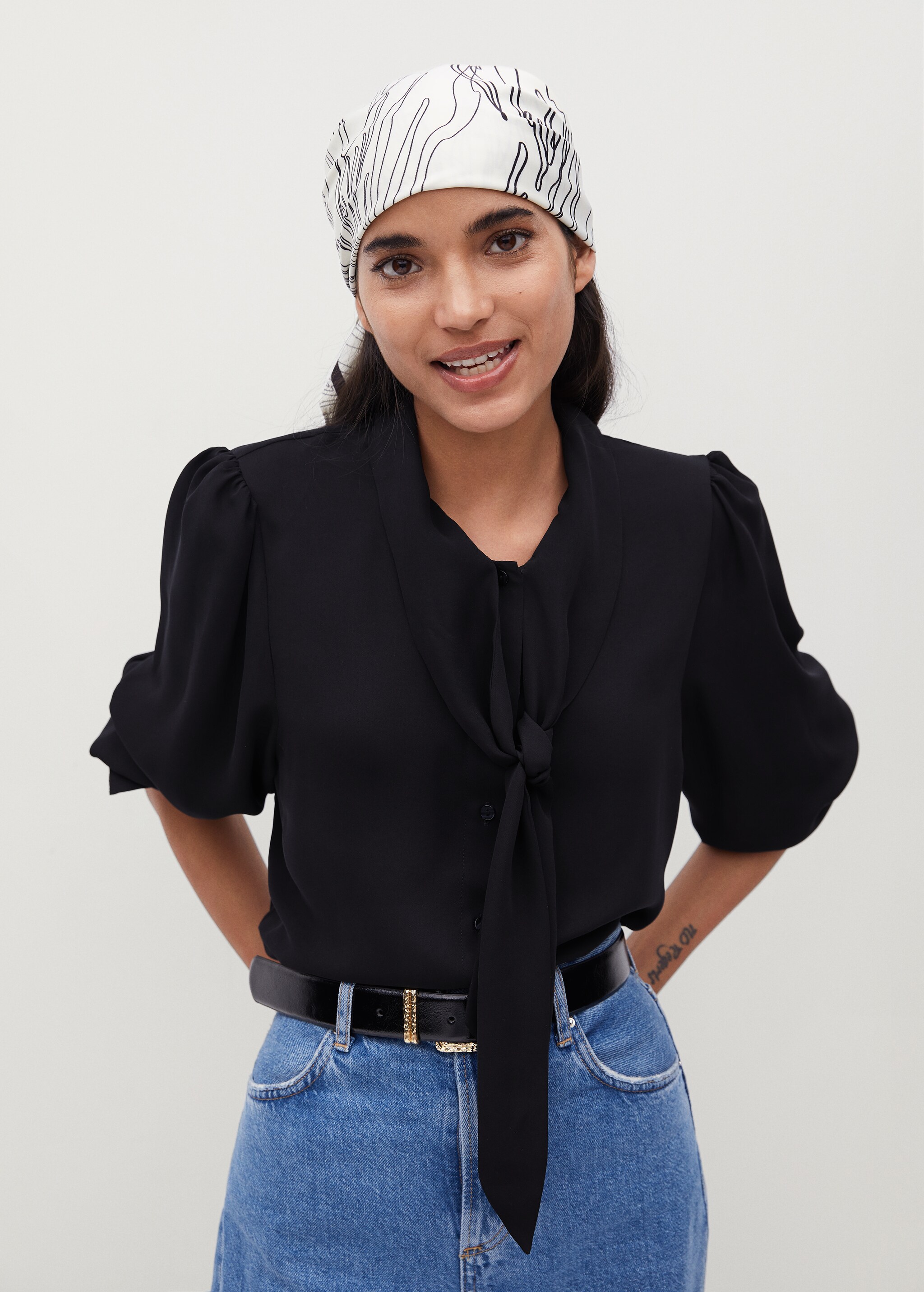 Blusa fluida lazo - Plano medio