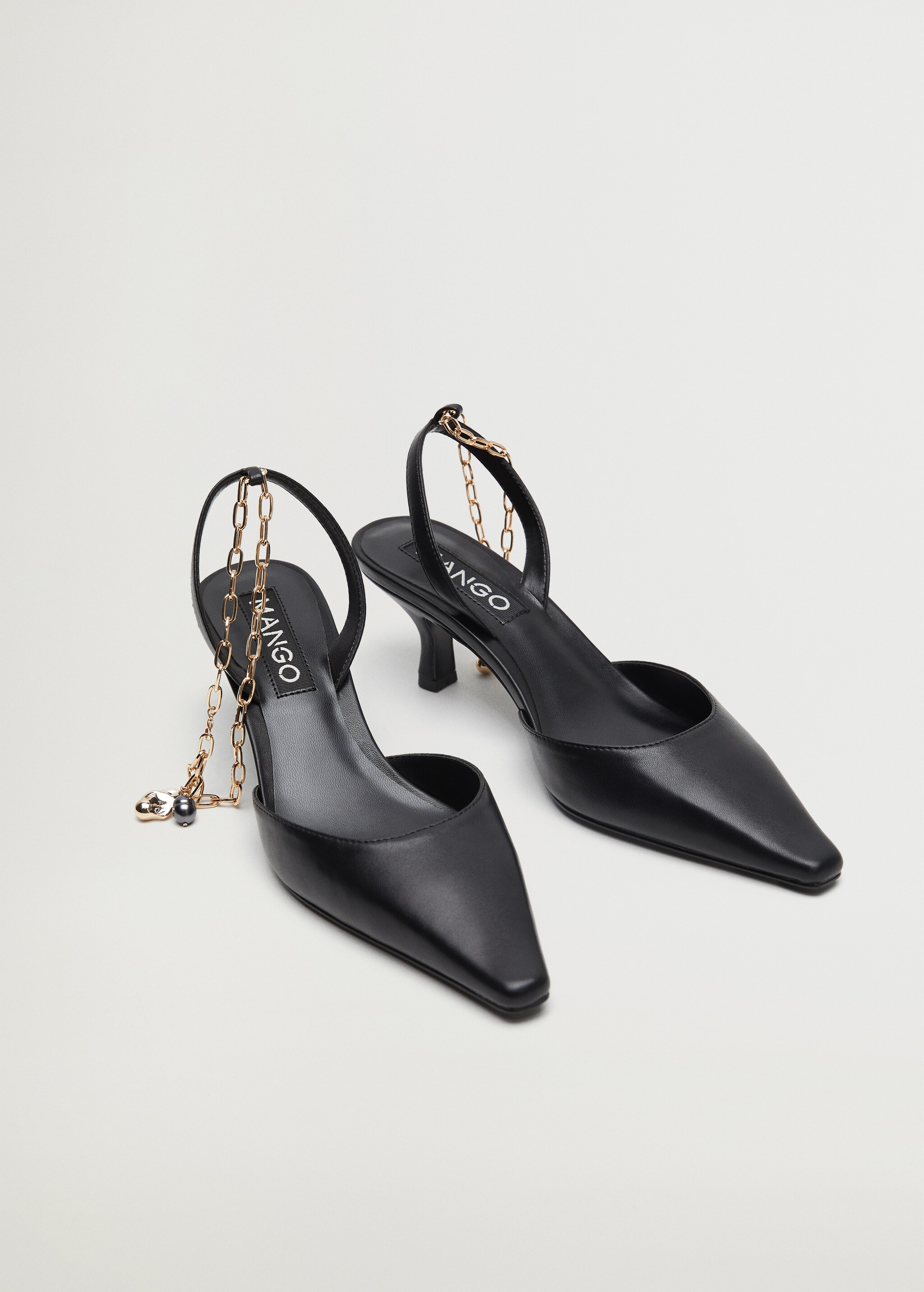 Zapato tacón cadena - Plano medio