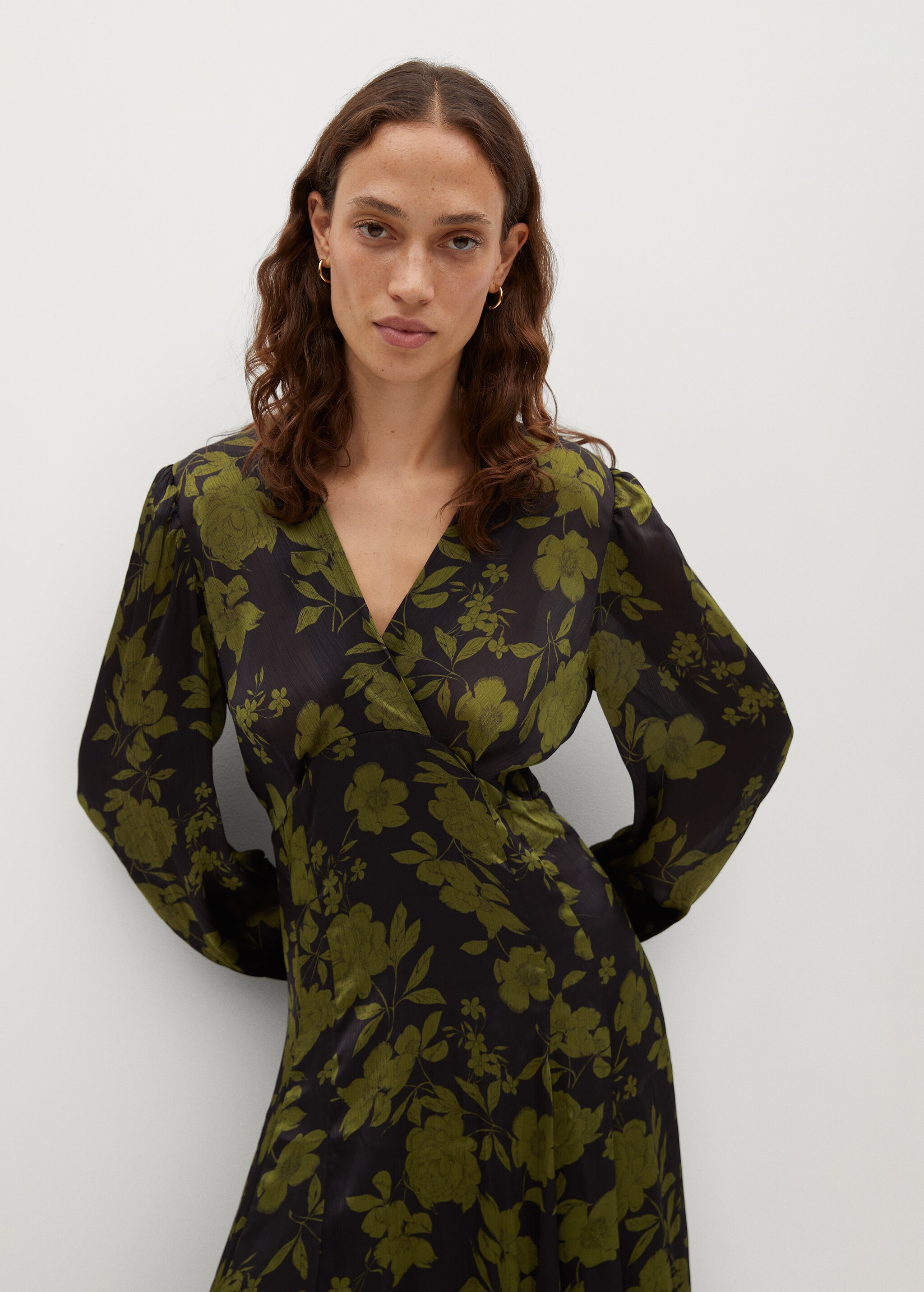 Vestido estampado floral - Plano medio