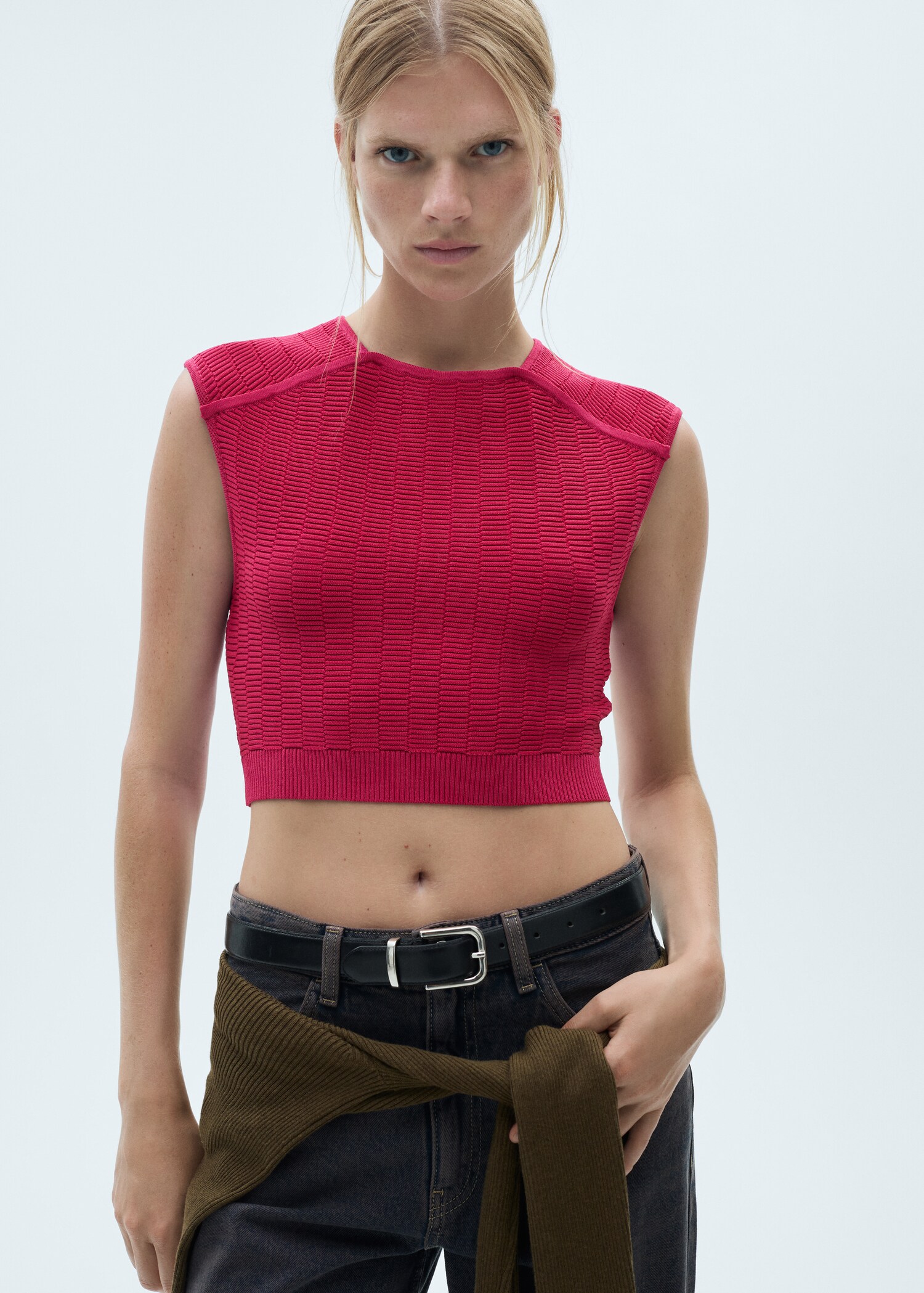 Sleeveless knitted top - Details of the article 2