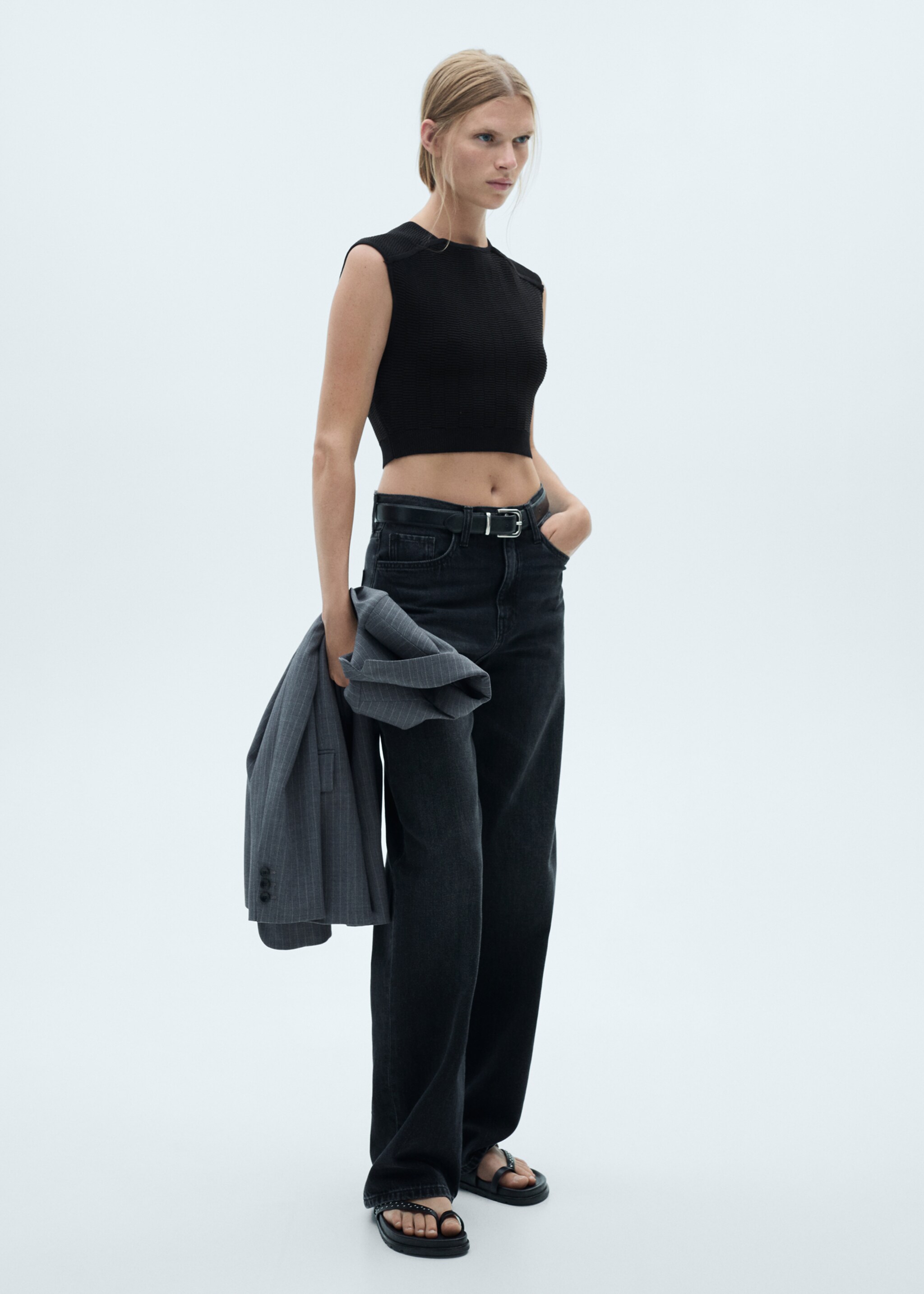 Sleeveless knitted top - Details of the article 2