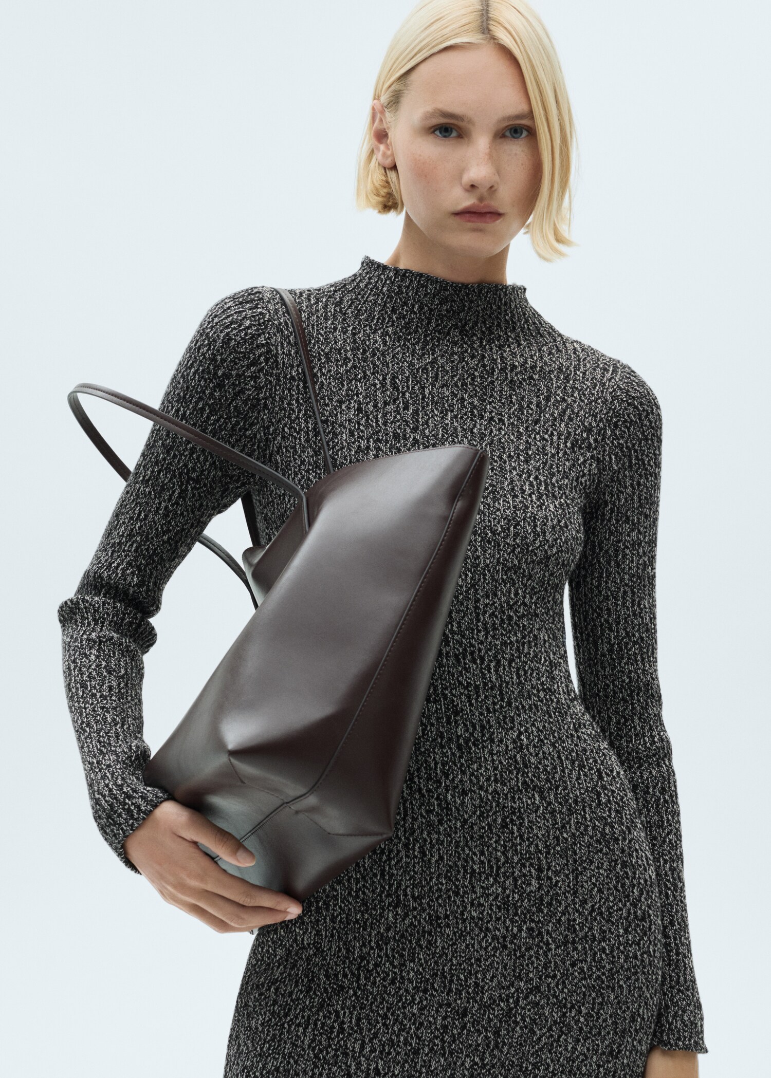 Meliertes Strickkleid - Mittlere Ansicht