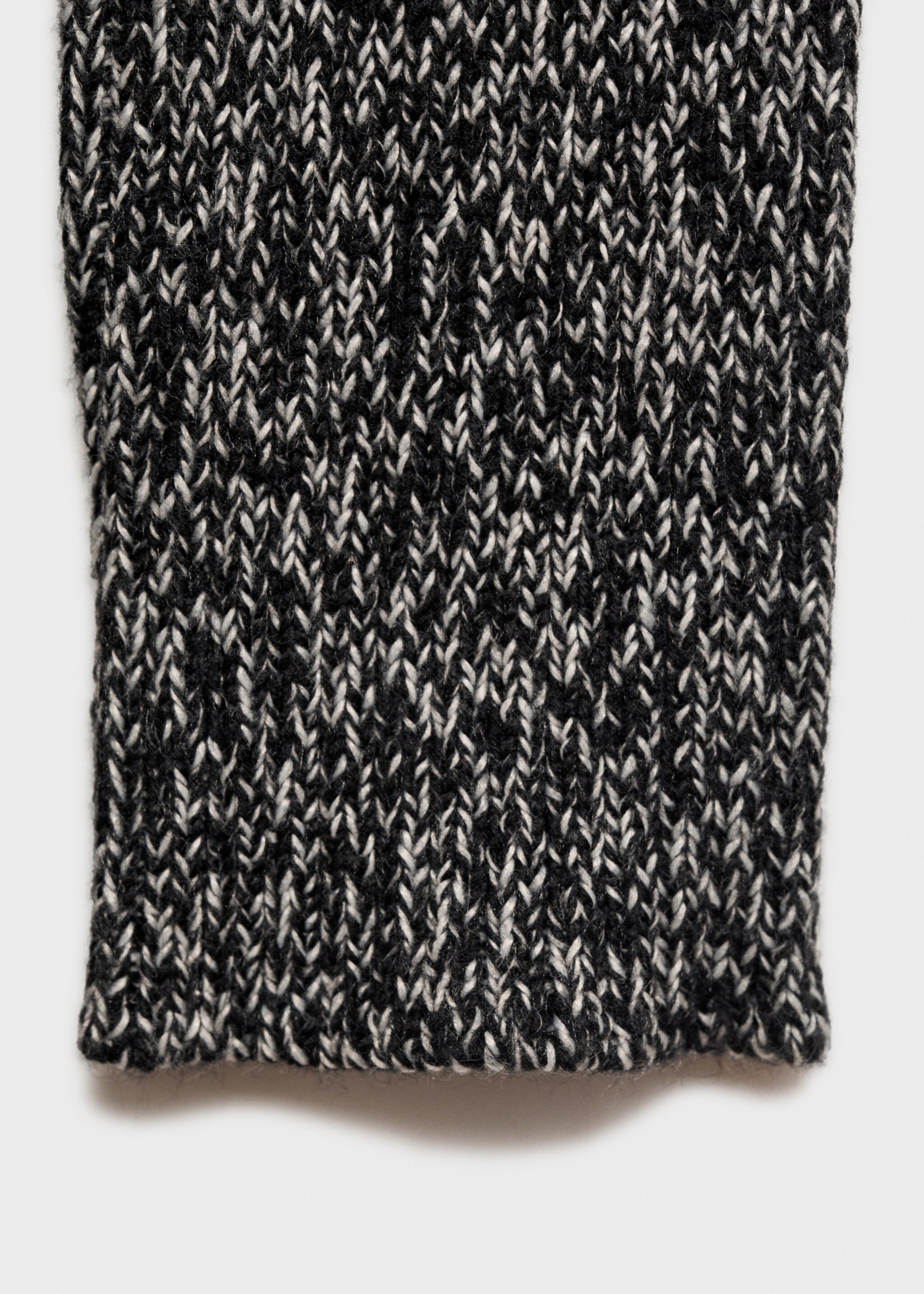 Meliertes Strickkleid - Detail des Artikels 0, Schwarz. Ref: 77057665-00.