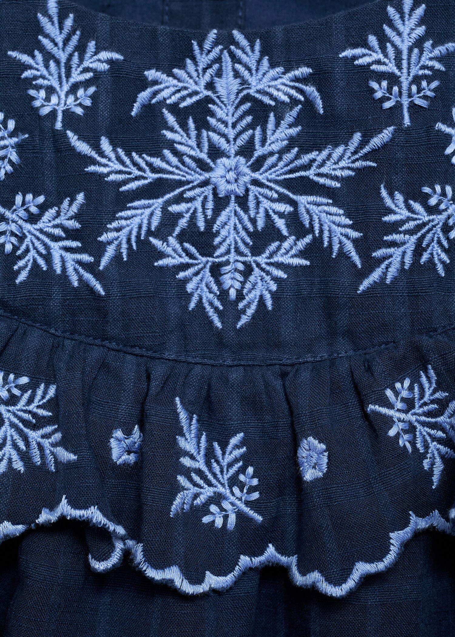 Robe carreaux détail brodé - Détail de l'article 8