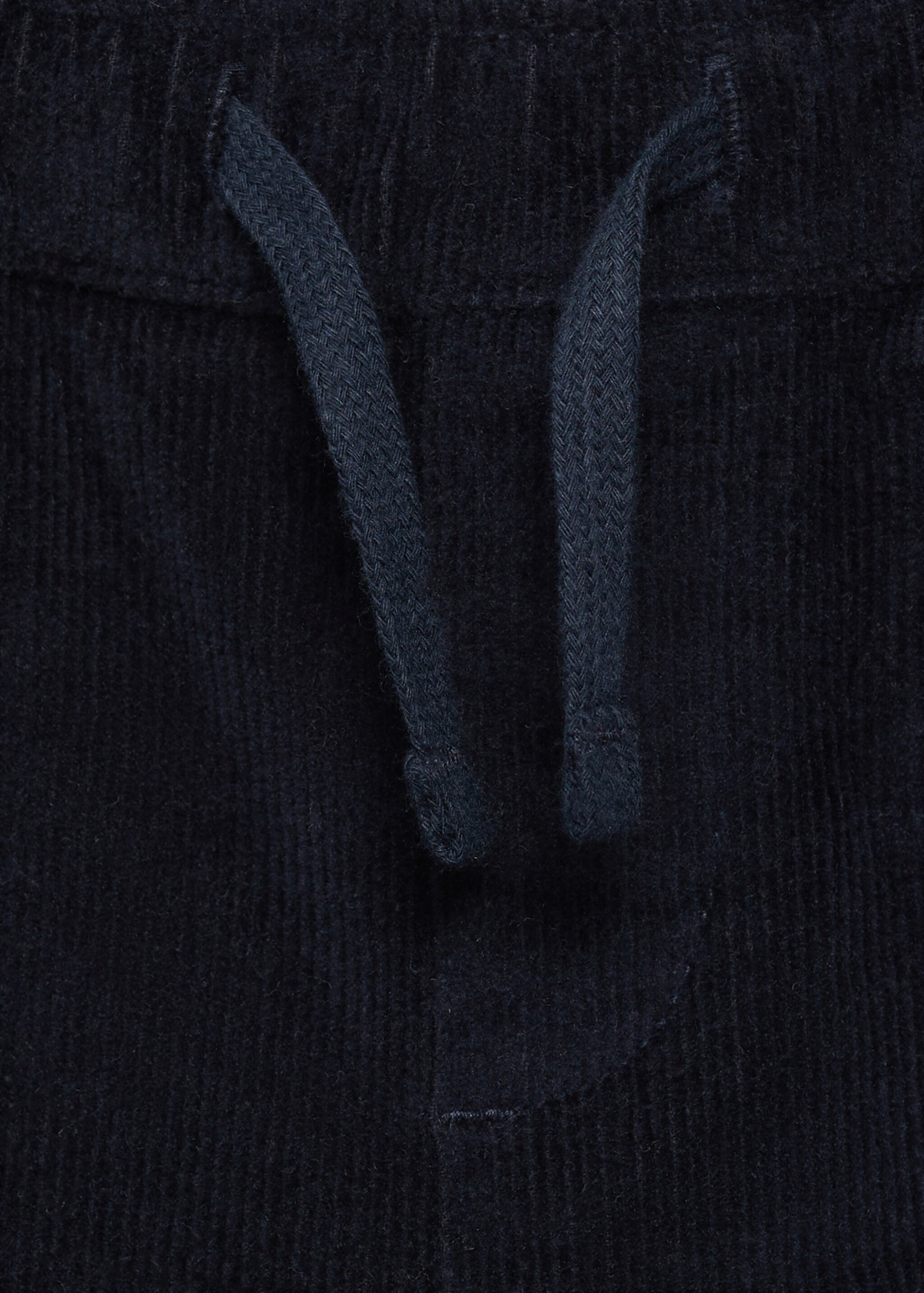 Gevoerde corduroy broek - Detail van het artikel 8, Donkermarine. Ref: 77057675-00.