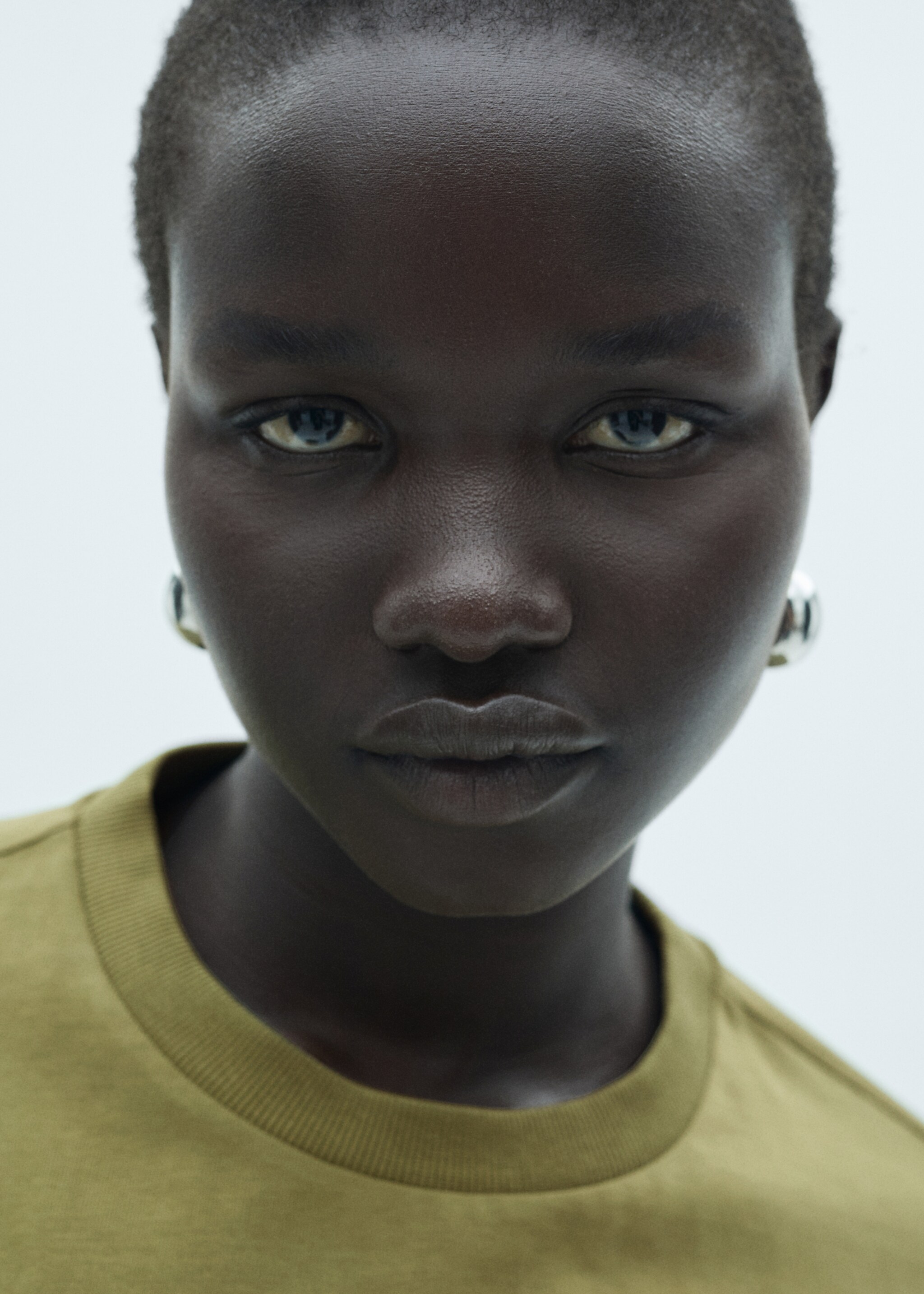 T-shirt coton poches - Détail de l'article 1, Kaki. Ref: 77057676-00.