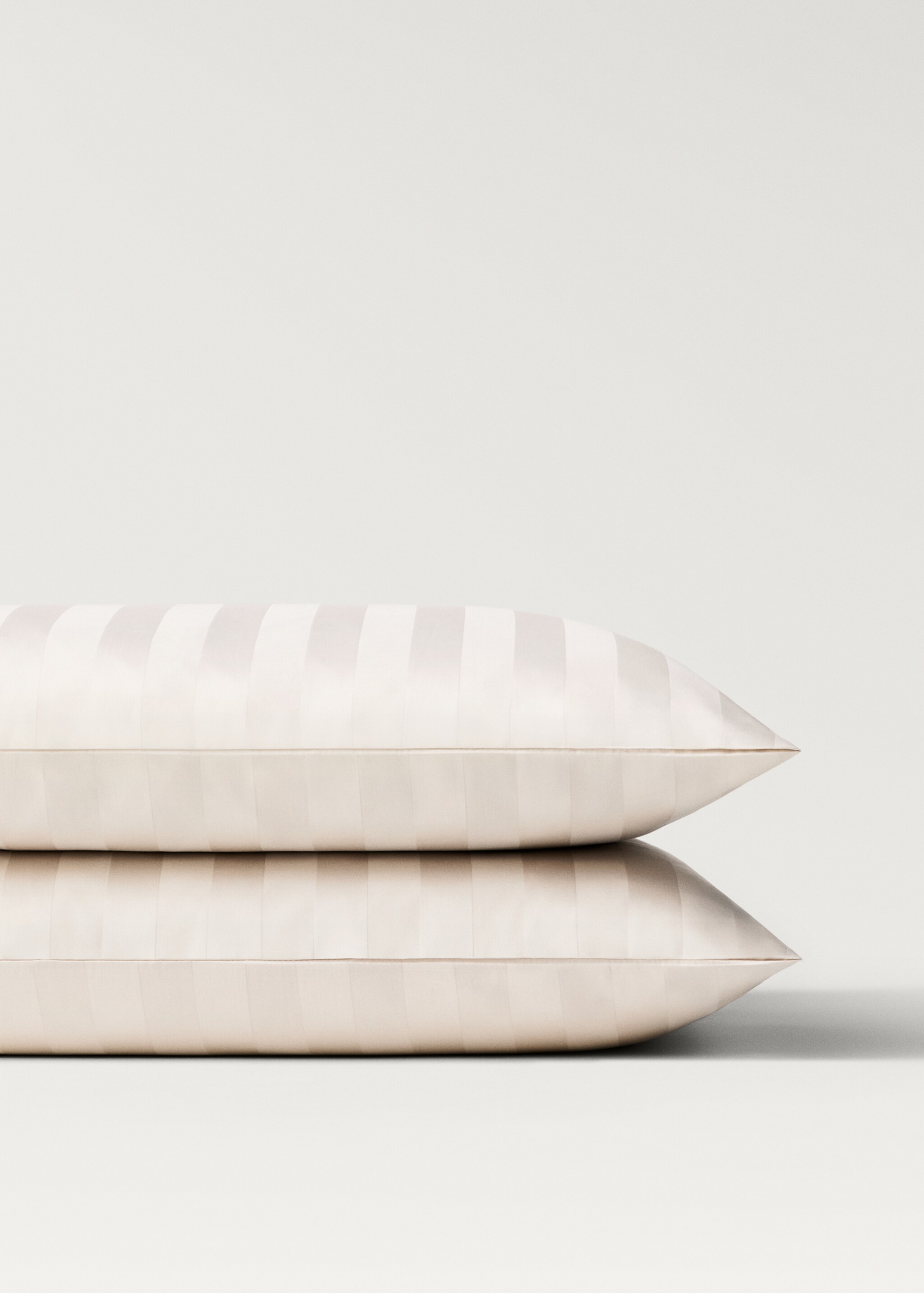 Two cotton satin jacquard striped pillowcases 50x75 cm - Details of the article 3, Beige. Ref: 77057680-00.