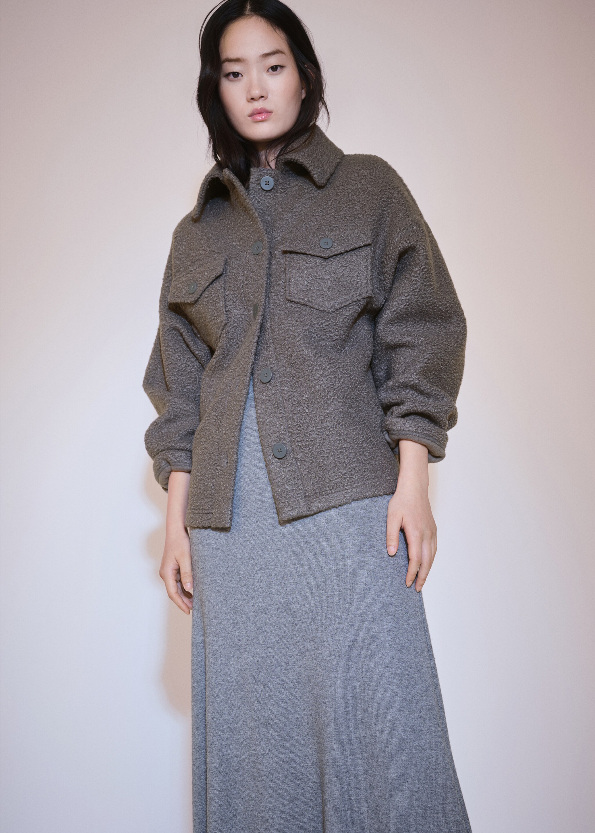Bouclé jacket with pockets - Medium plane, Grey. Ref: 77057683-00.