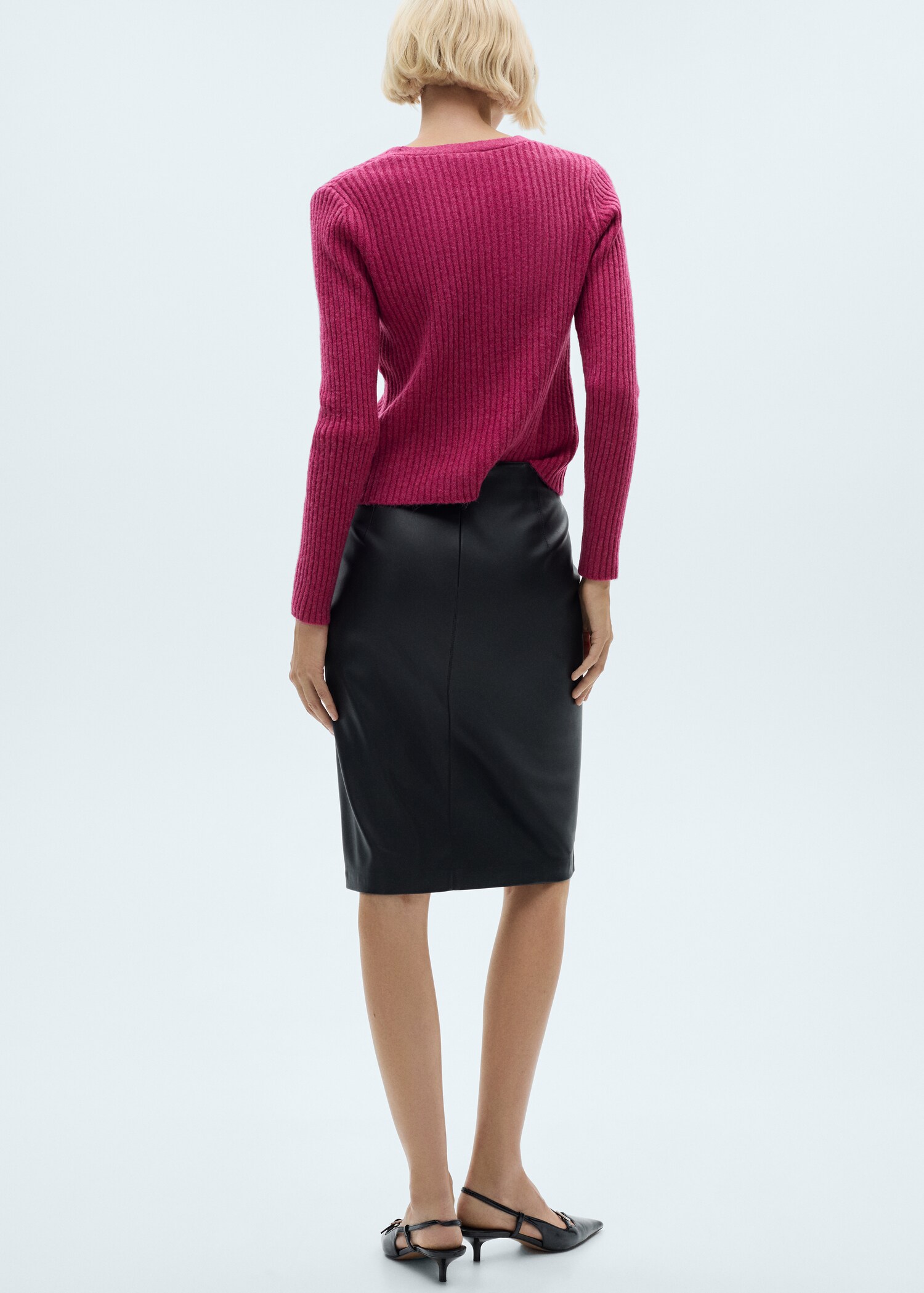 Strickcardigan mit Metallknöpfen - Rückseite des Artikels