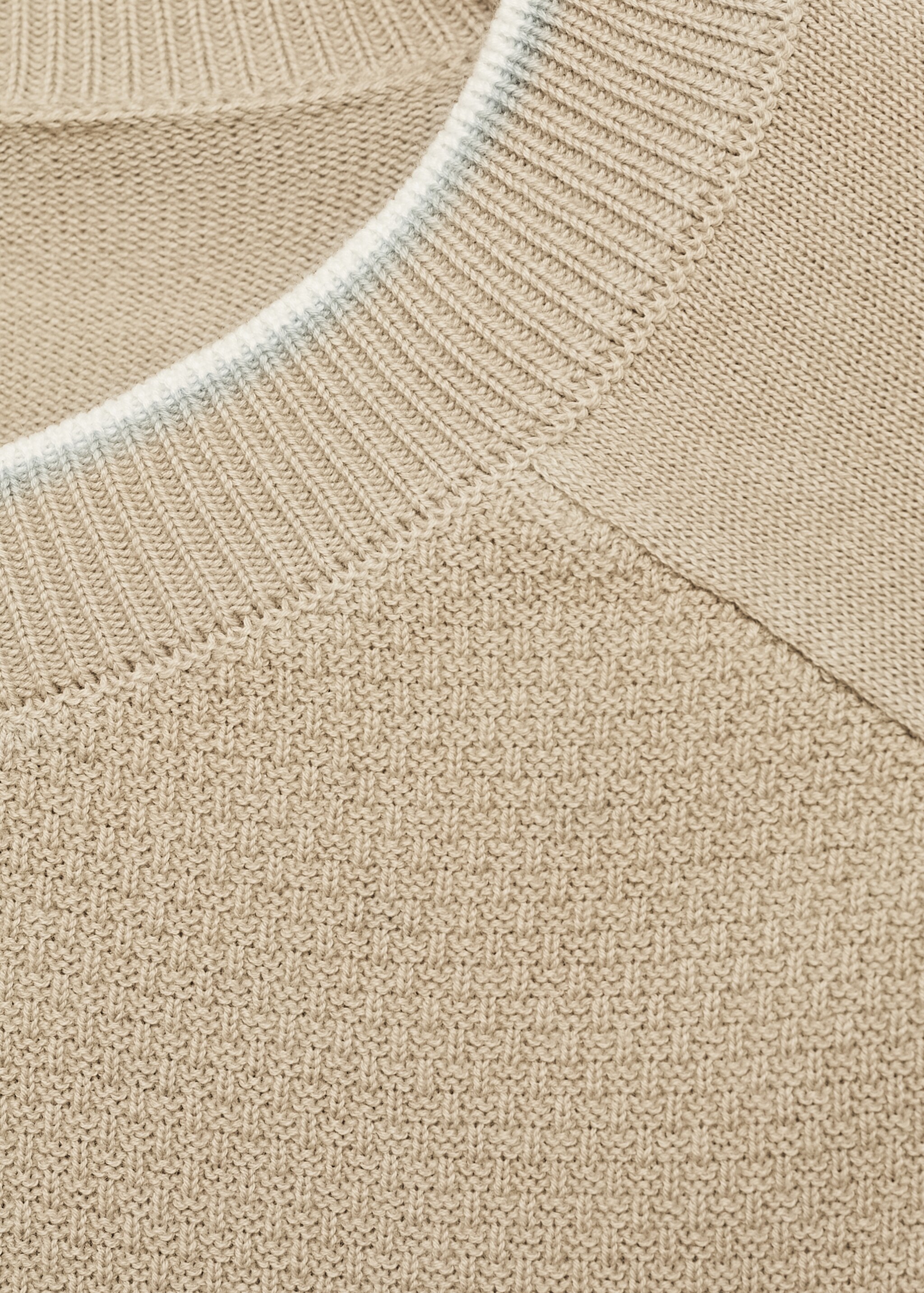 Fijngebreid, gestructureerd T-shirt - Detail van het artikel 8