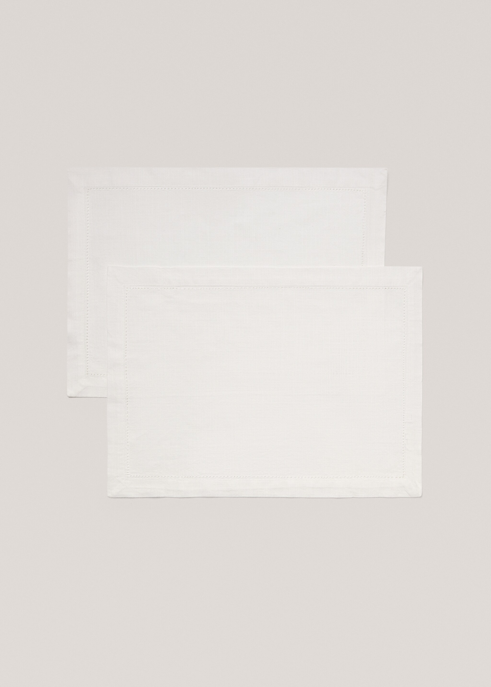 Set de table coton broderie ajourée - Article sans modèle, Blanc cassé. Ref: 77057700-00.