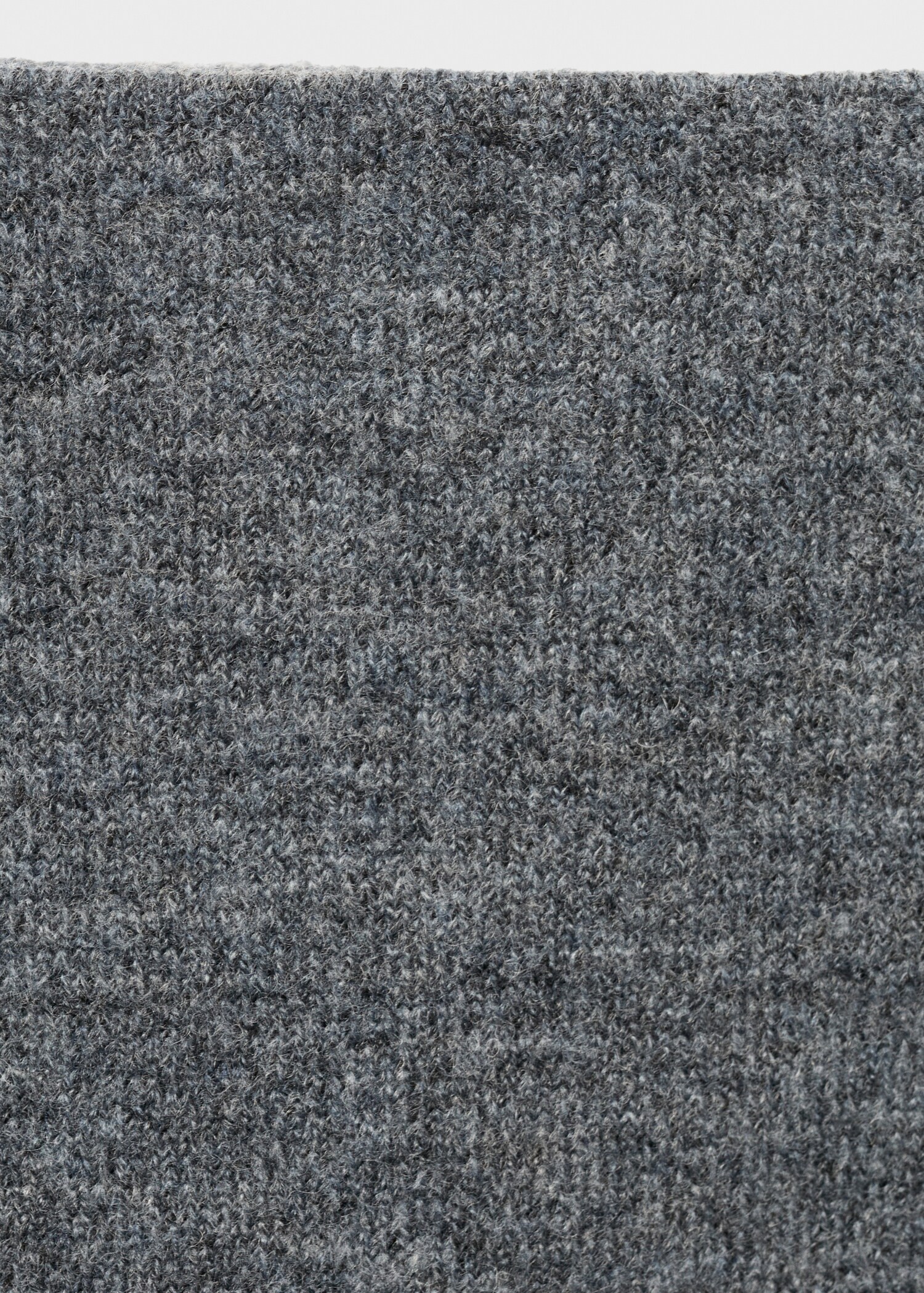 Utställd stickad kjol - Detaljer om artikeln 8