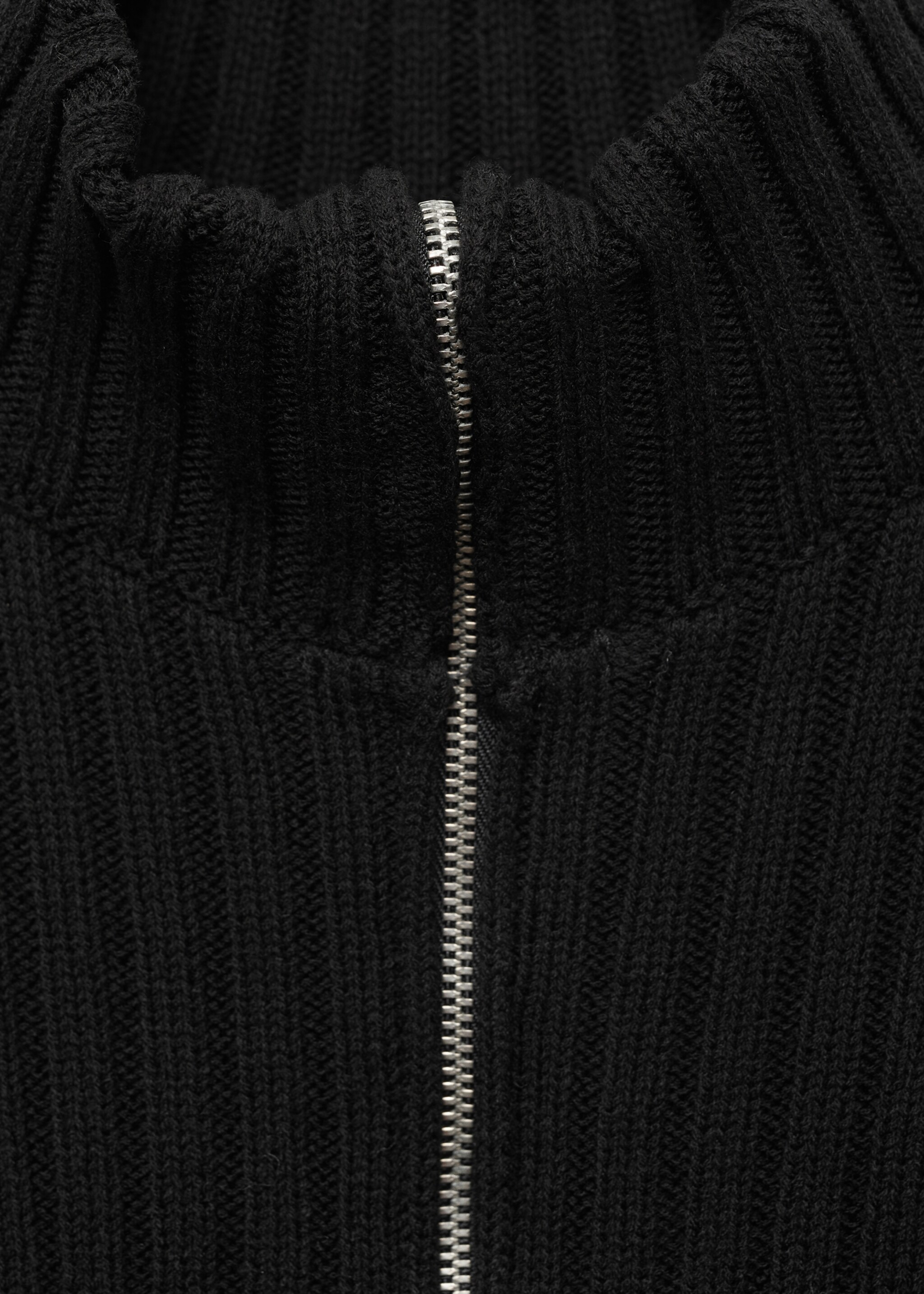 Combined knitted dress with zip - Details of the article 8, Black. Ref: 77057712-00.
