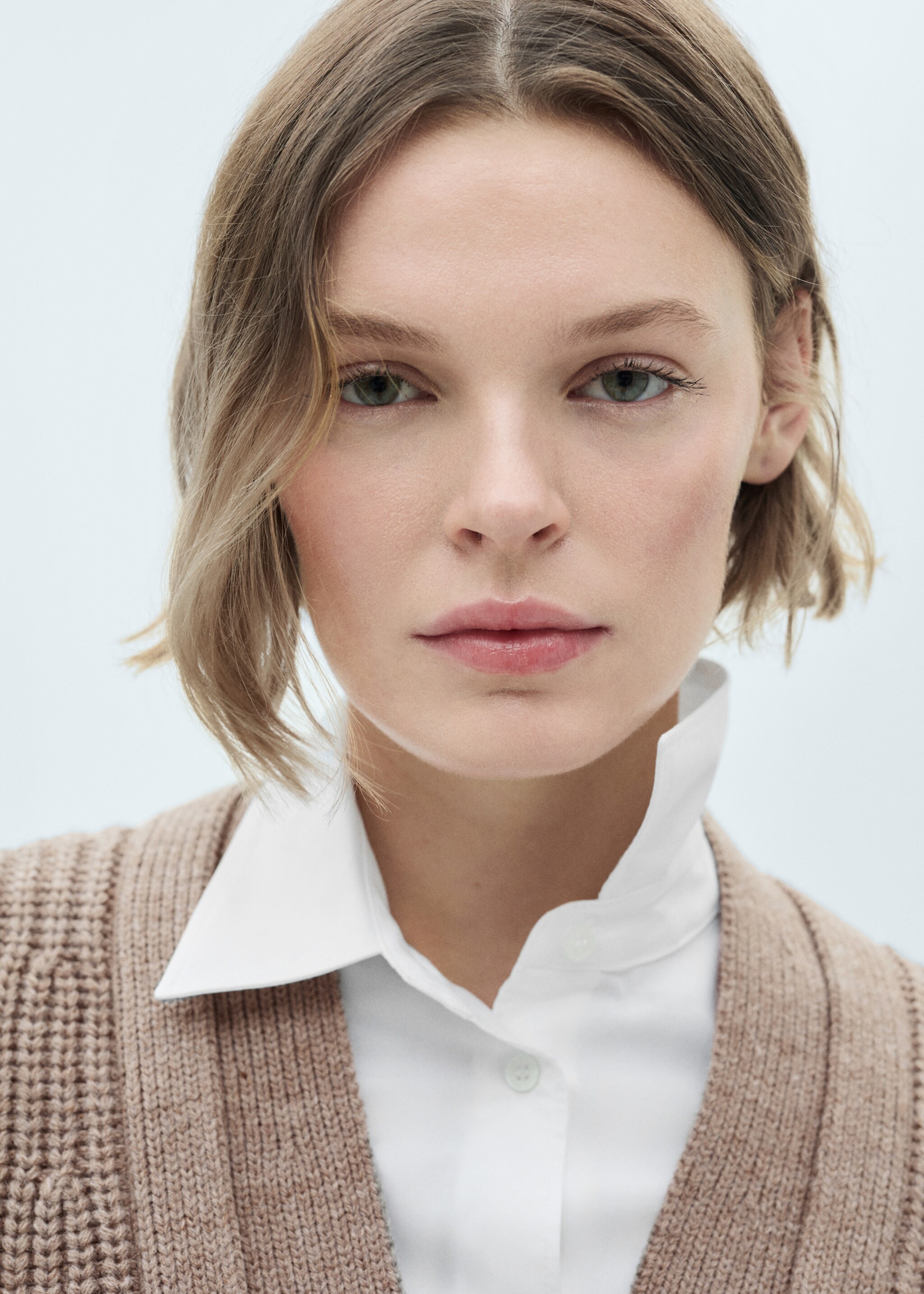 Oversized cardigan with buttons - Details of the article 1, Brown. Ref: 77057713-00.