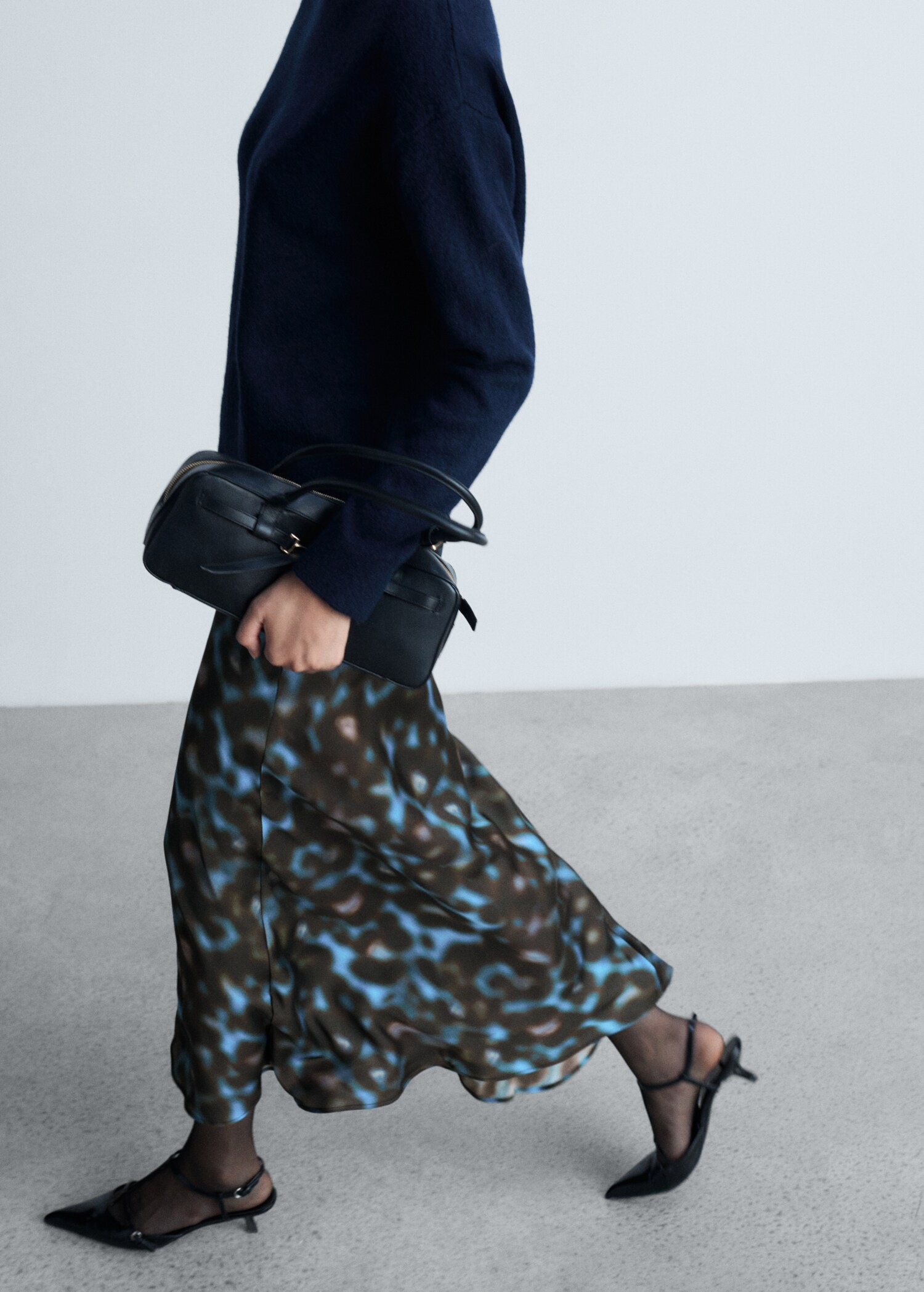 Printed satin skirt - Details of the article 2