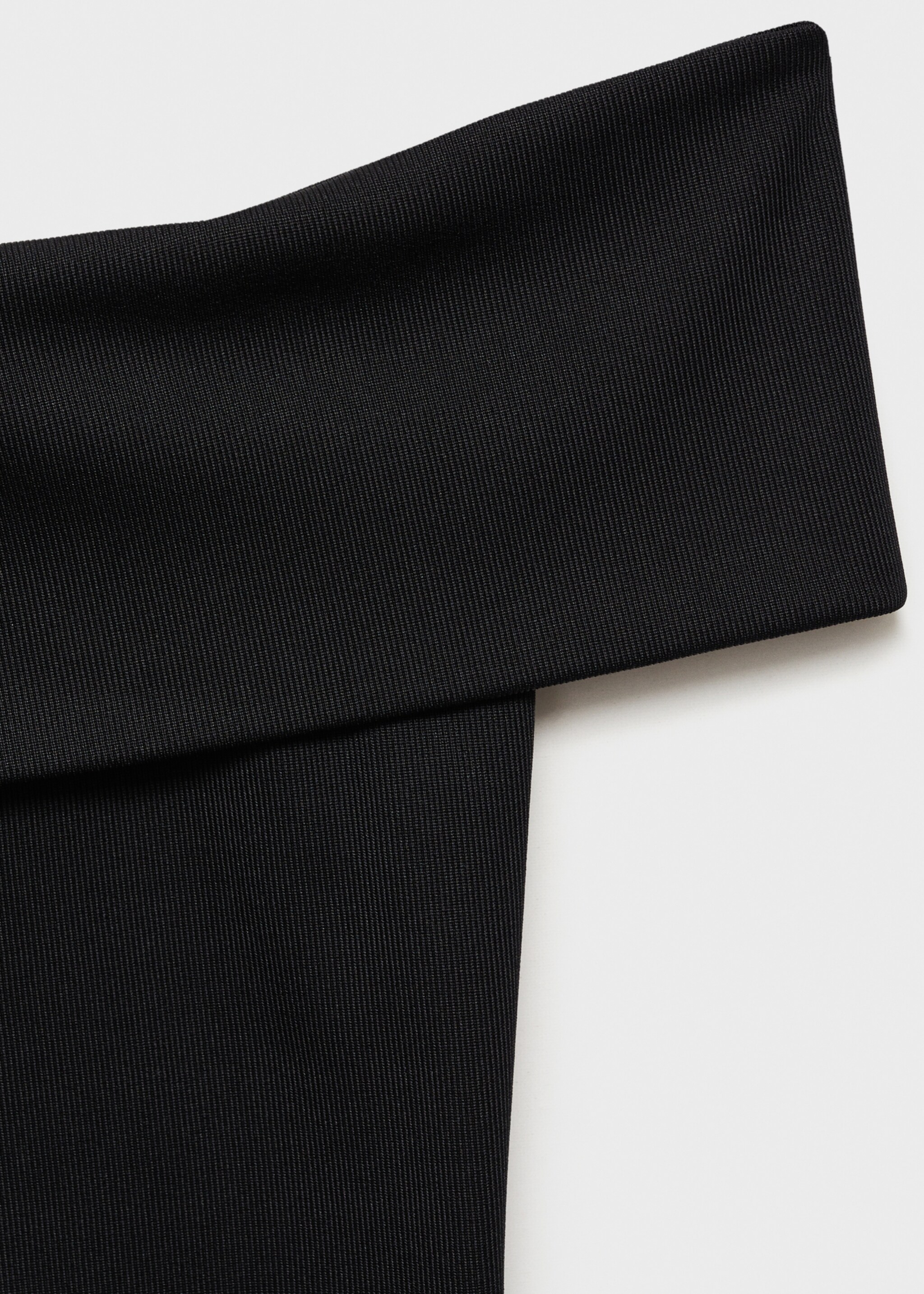 Asymmetrical top with wide straps - Details of the article 0, Black. Ref: 77057718-00.