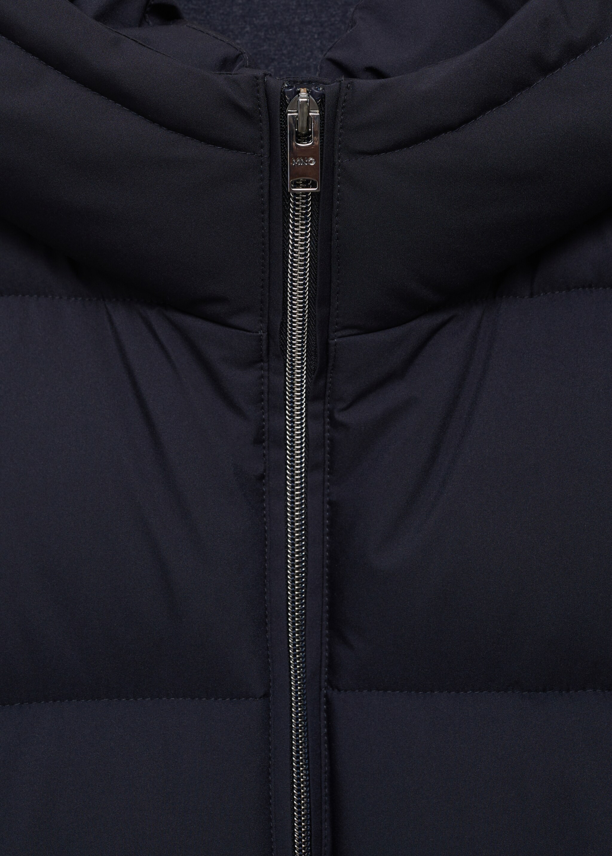 Water-repellent quilted coat - Details of the article 8, Dark Navy. Ref: 77057911-00.