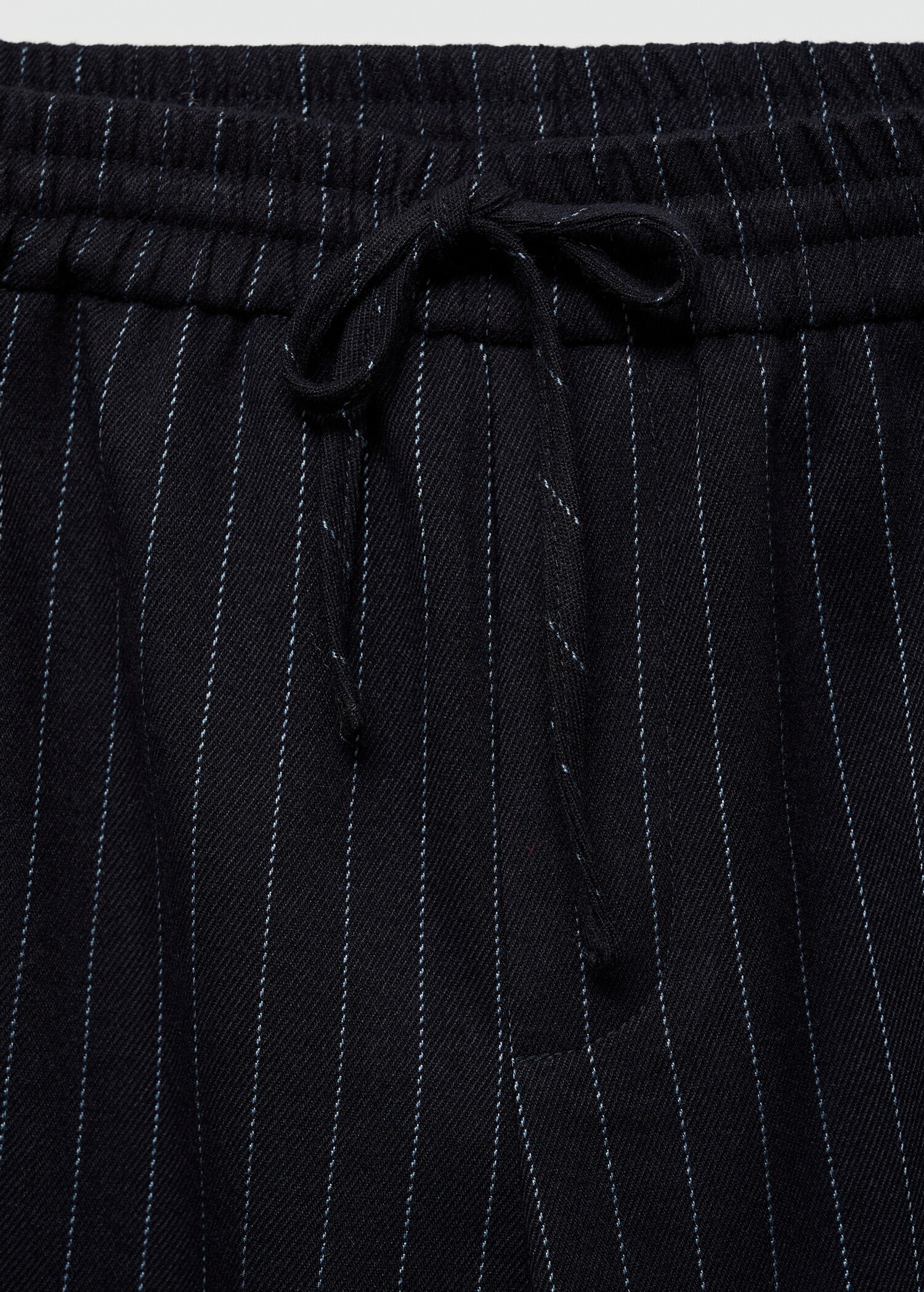Gerade geschnittene Streifenhose - Detail des Artikels 8