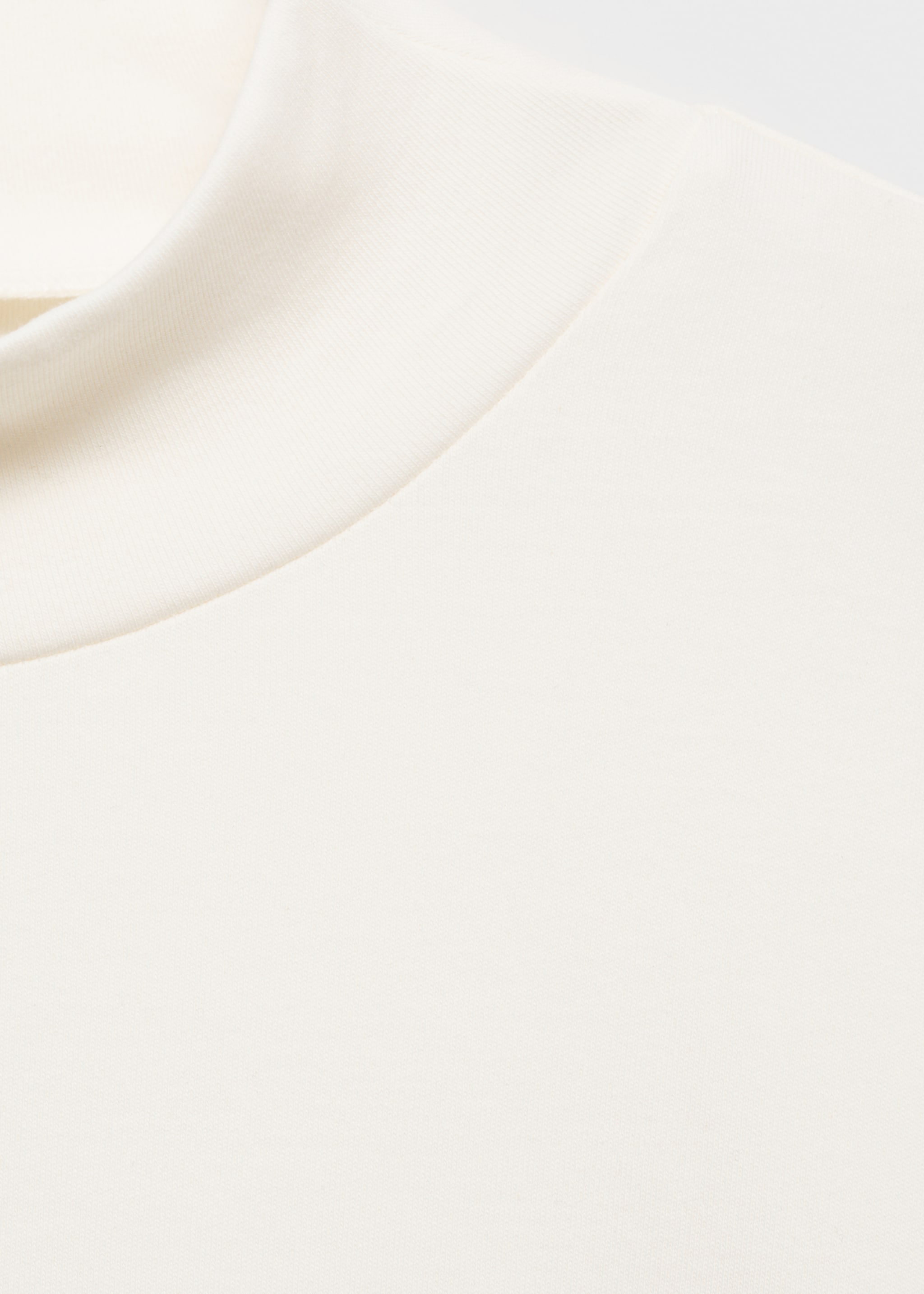 Cotton t-shirt with perkins neck - Details of the article 8, Ecru. Ref: 77057932-00.