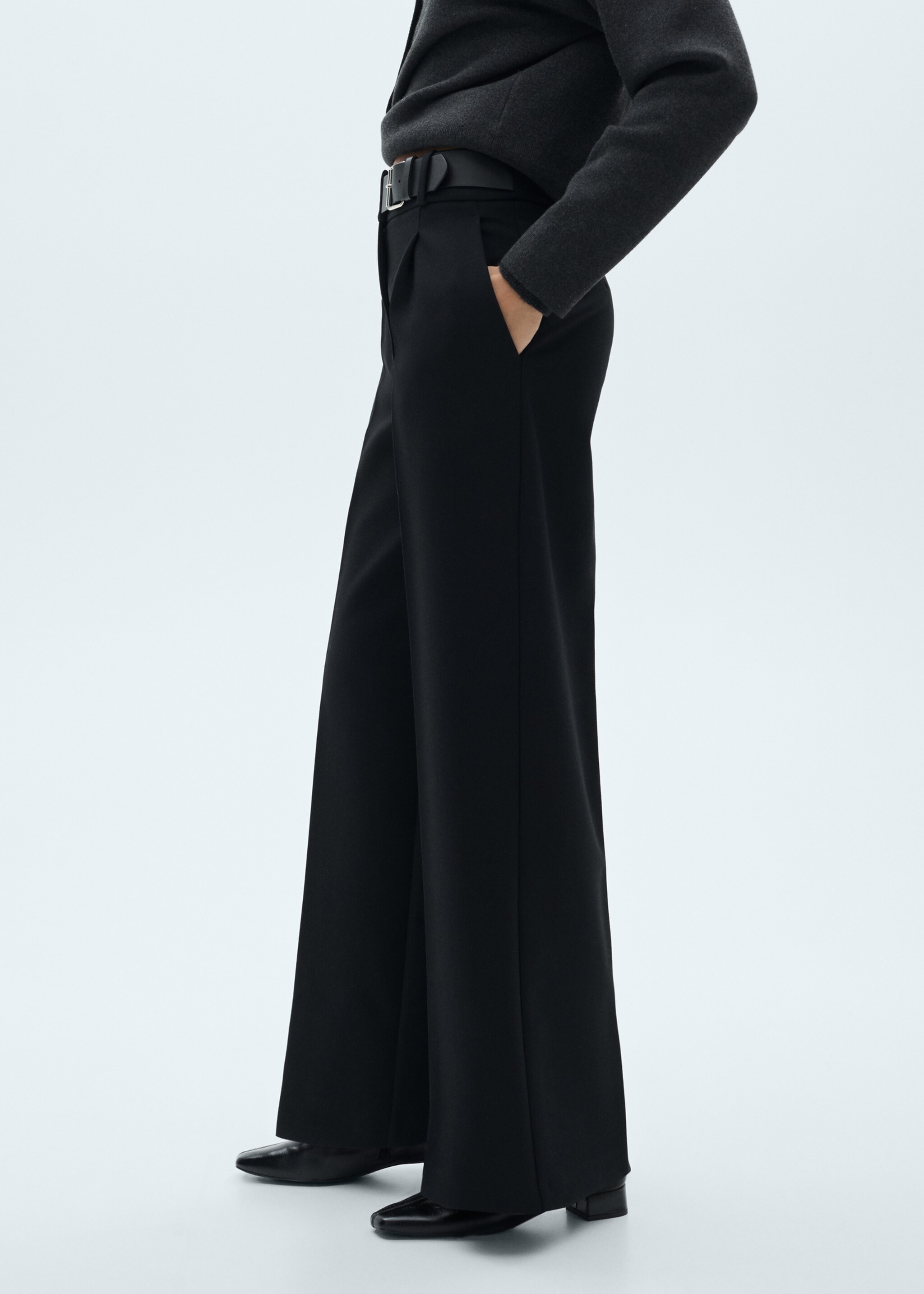 Belt straight-fit pants - Medium plane, Black. Ref: 77057937-00.
