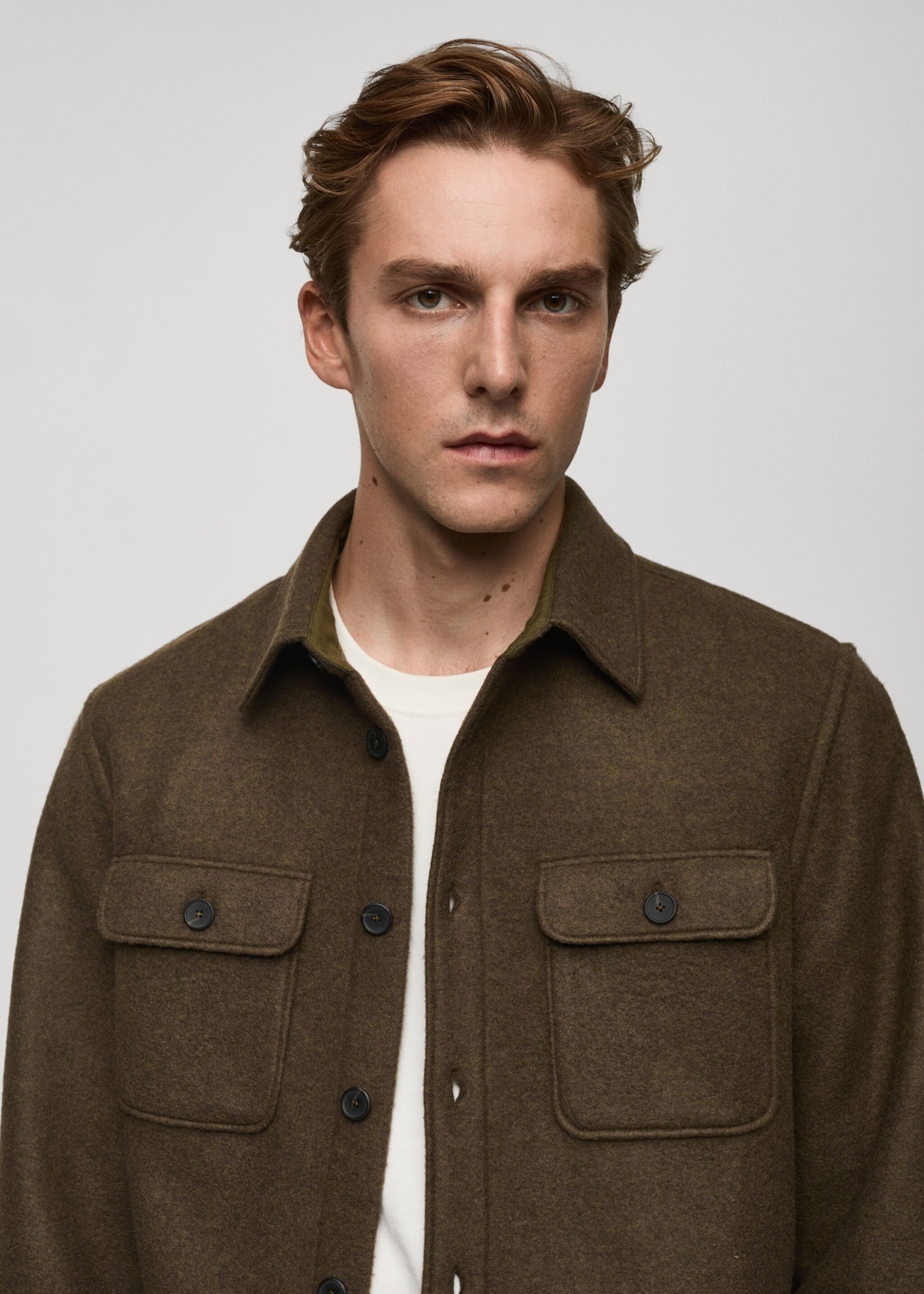 Overshirt aus Wollgemisch mit Taschen - Detail des Artikels 1, Braun. Ref: 77057939-00.