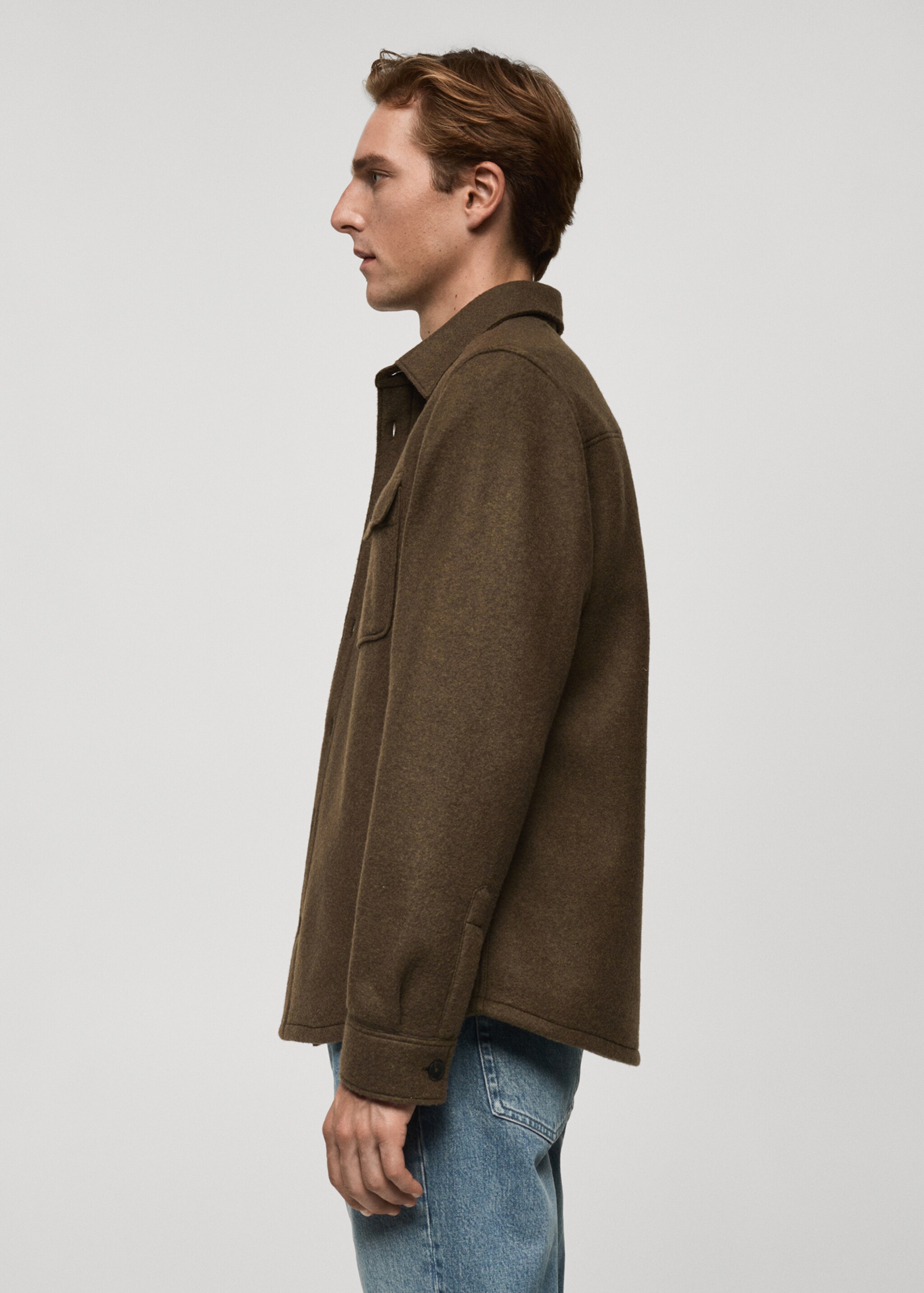 Overshirt aus Wollgemisch mit Taschen - Detail des Artikels 2, Braun. Ref: 77057939-00.