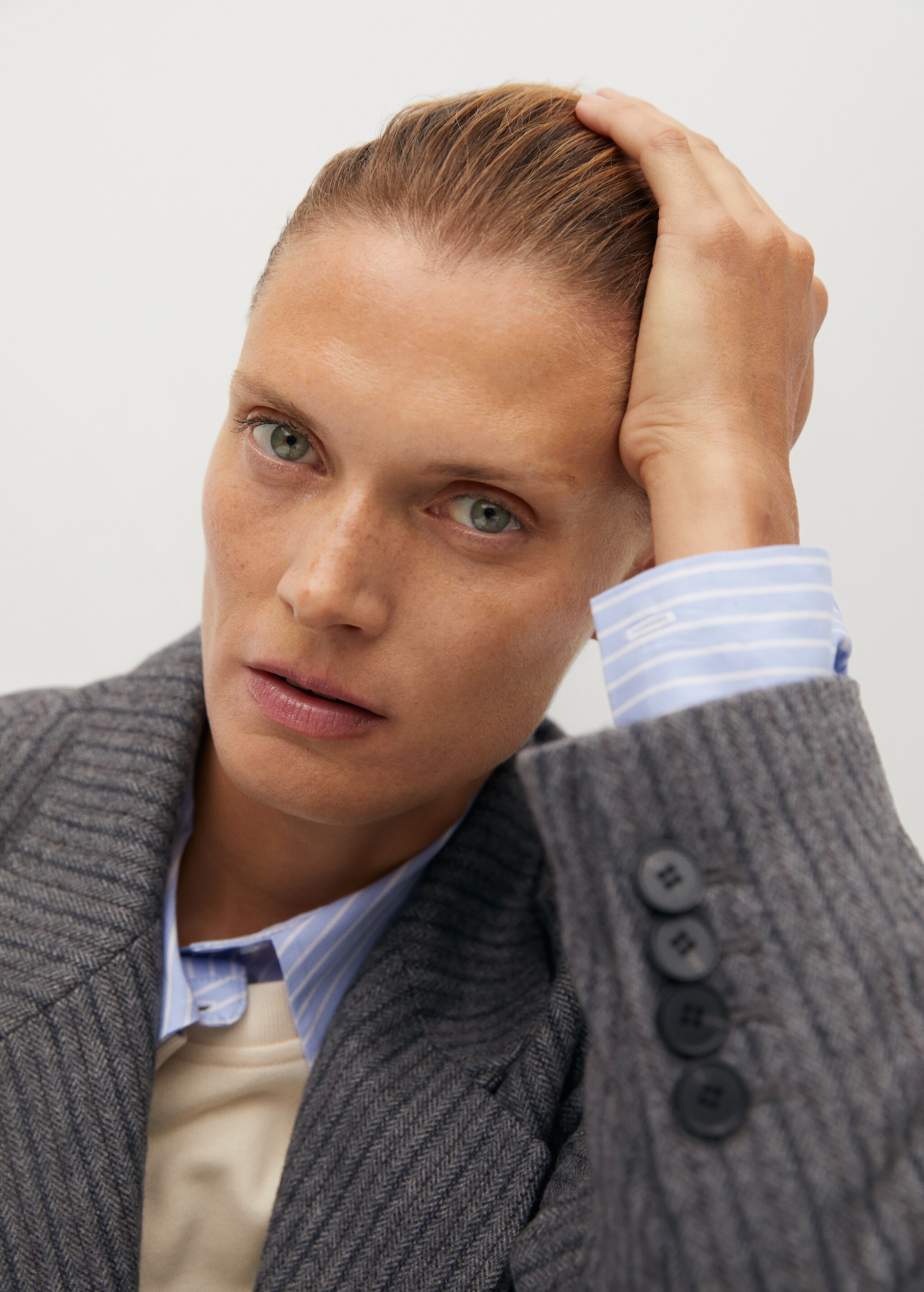 Striped woollen suit jacket - Details of the article 4