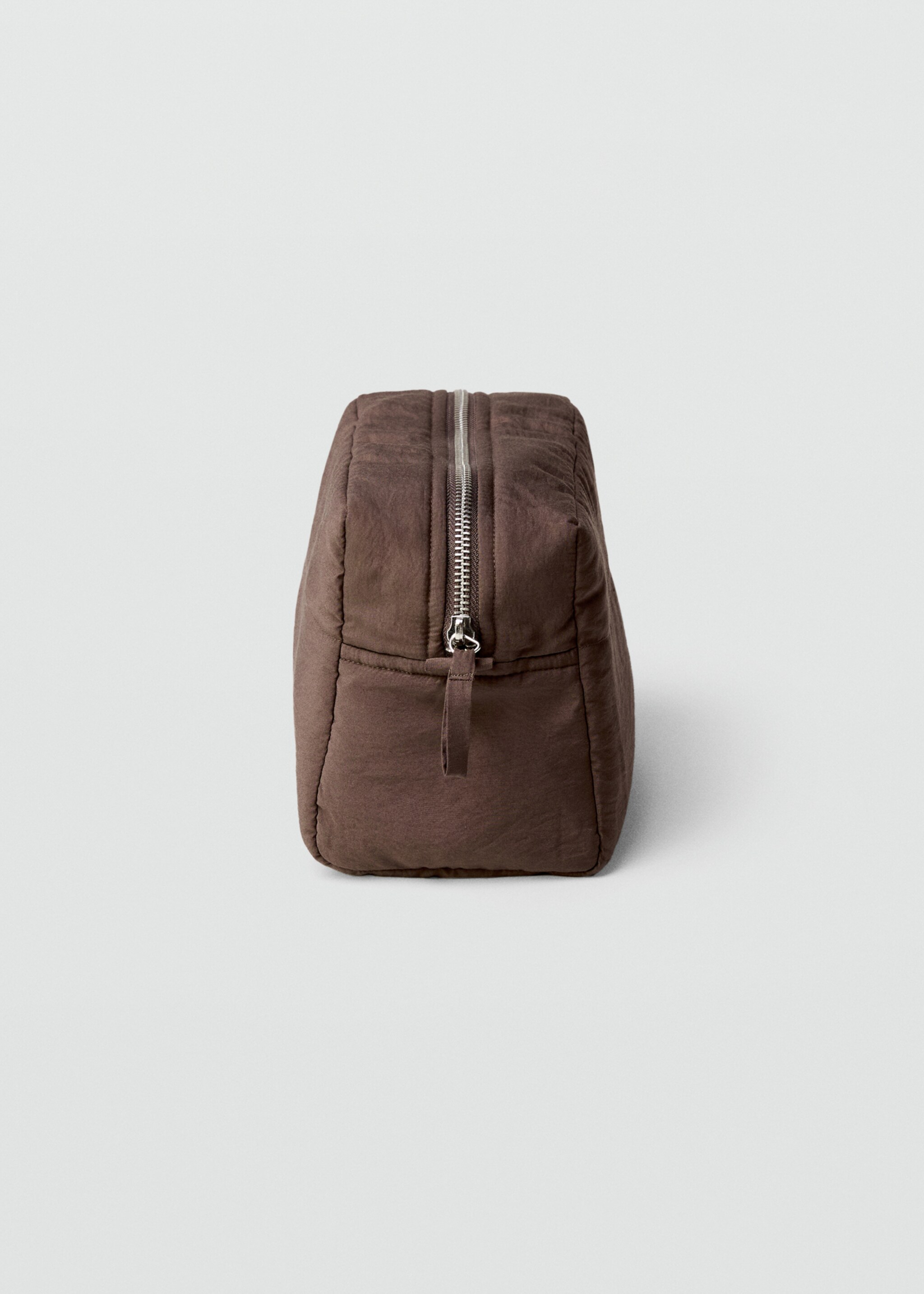 Toiletry bag with rectangular design - Details of the article 1, Brown. Ref: 77058274-00.