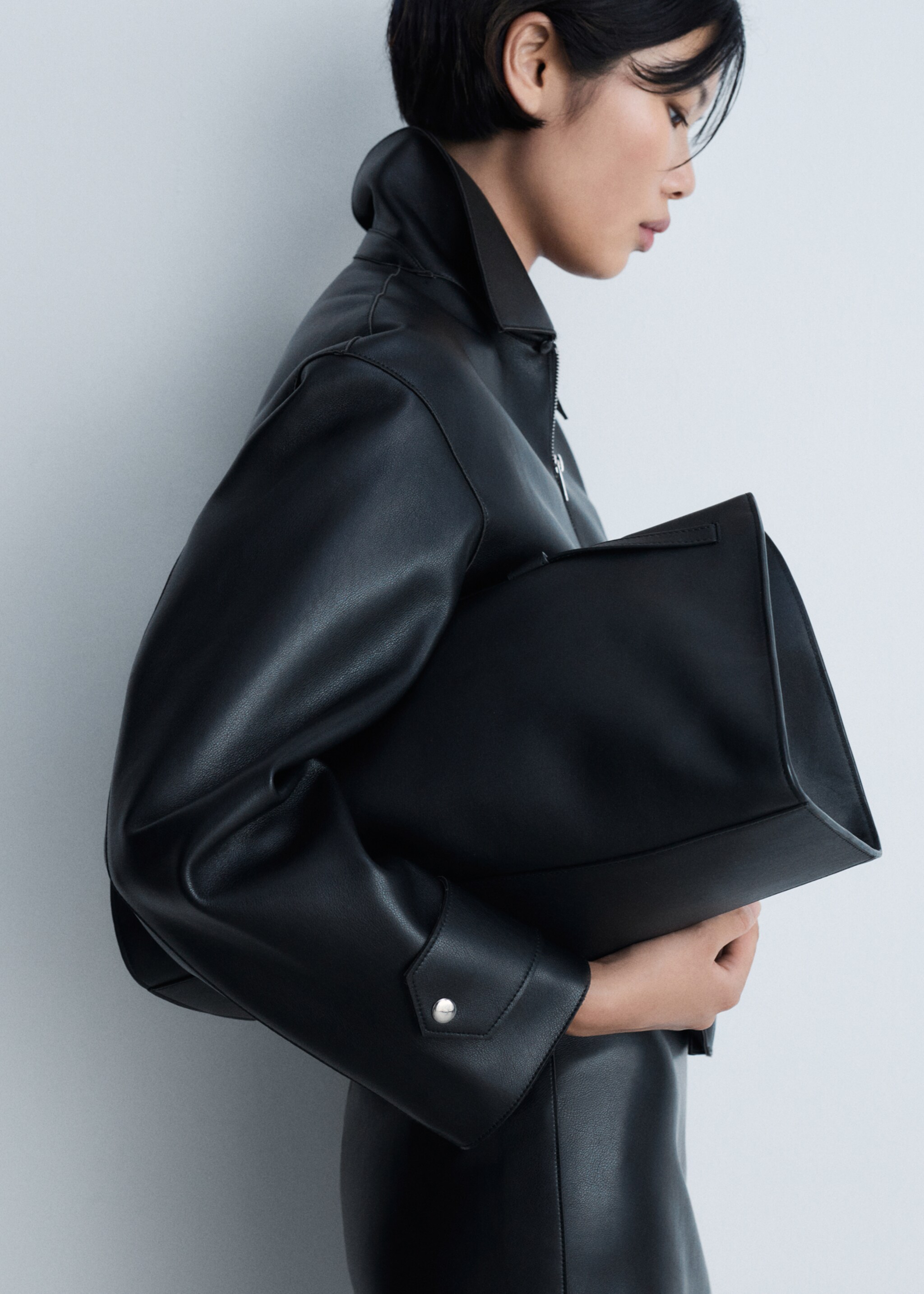 Jacke mit abnehmbarem Kunstshearling-Kragen - Mittlere Ansicht, Schwarz. Ref: 77058275-00.