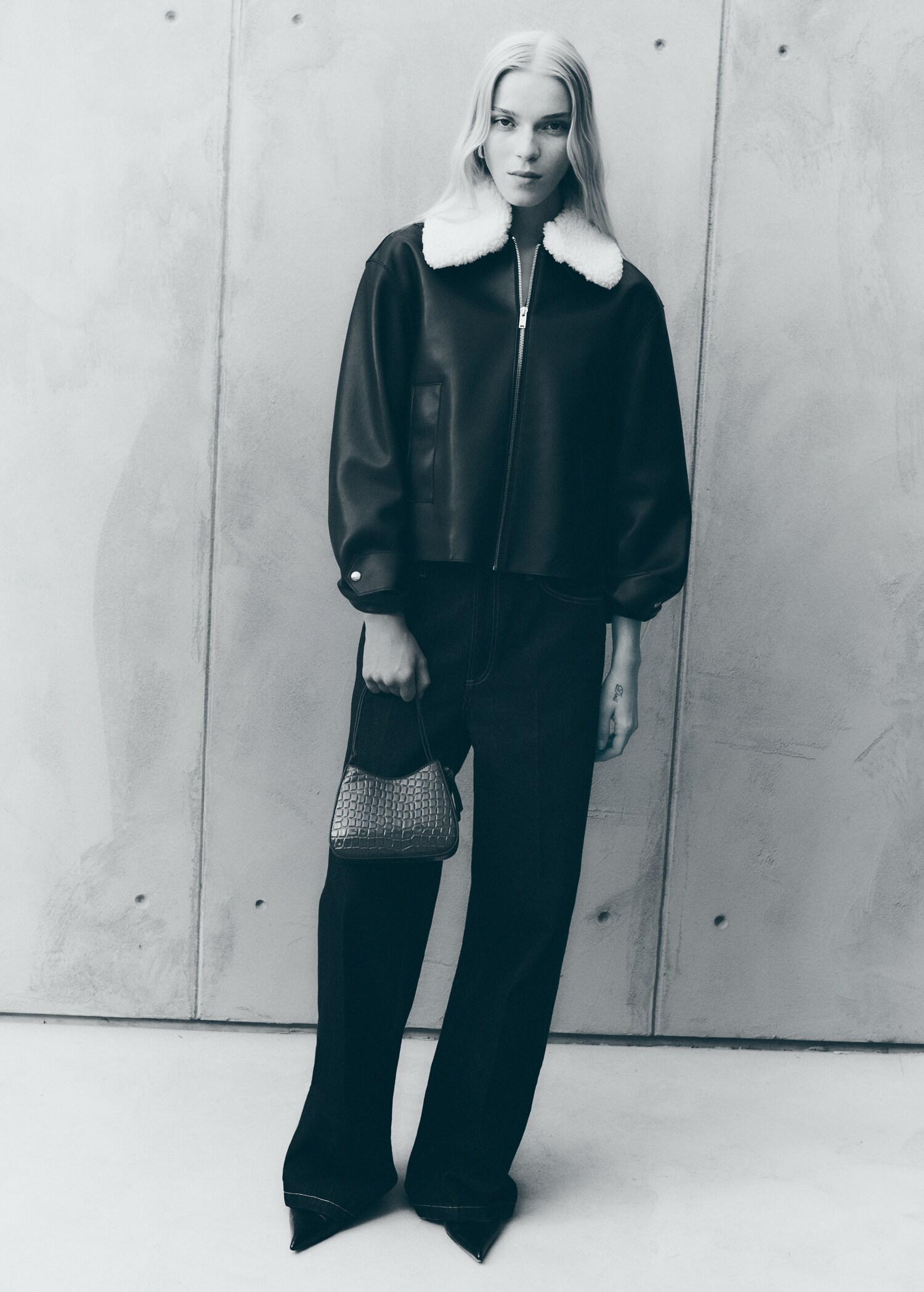 Jacke mit abnehmbarem Kunstshearling-Kragen - Detail des Artikels 7