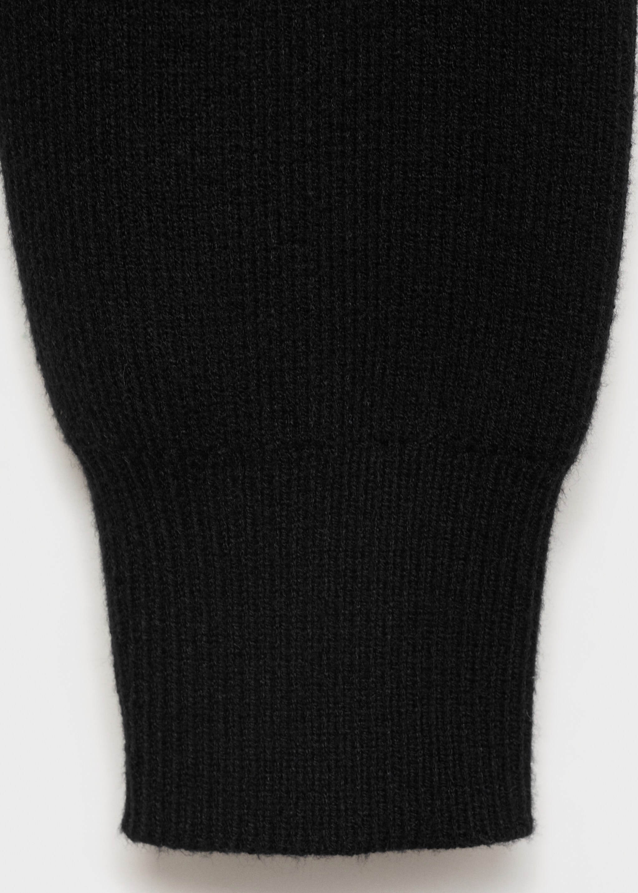 Rundhalspullover mit Rippmuster - Detail des Artikels 0, Schwarz. Ref: 77058276-00.