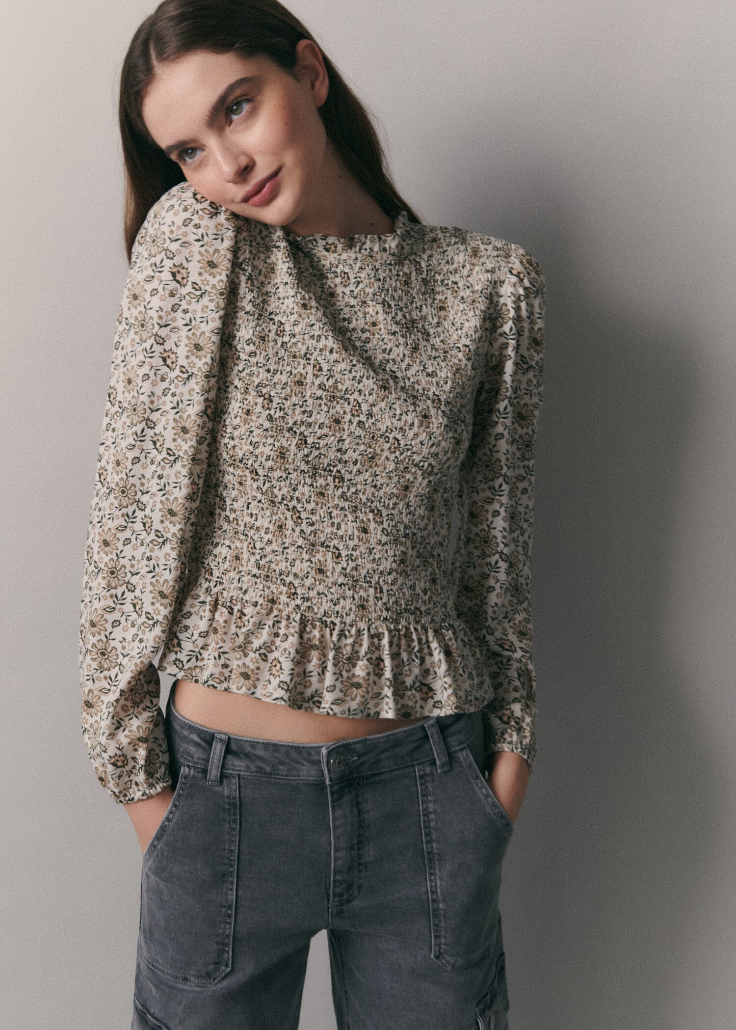 Floral gathered blouse - Details of the article 5