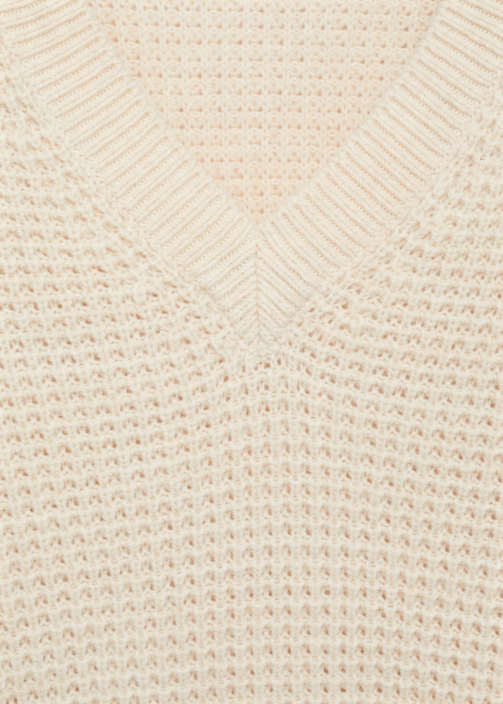 Pullover aus Alpakawolle mit V-Ausschnitt - Detail des Artikels 8, Ecru. Ref: 77059228-00.