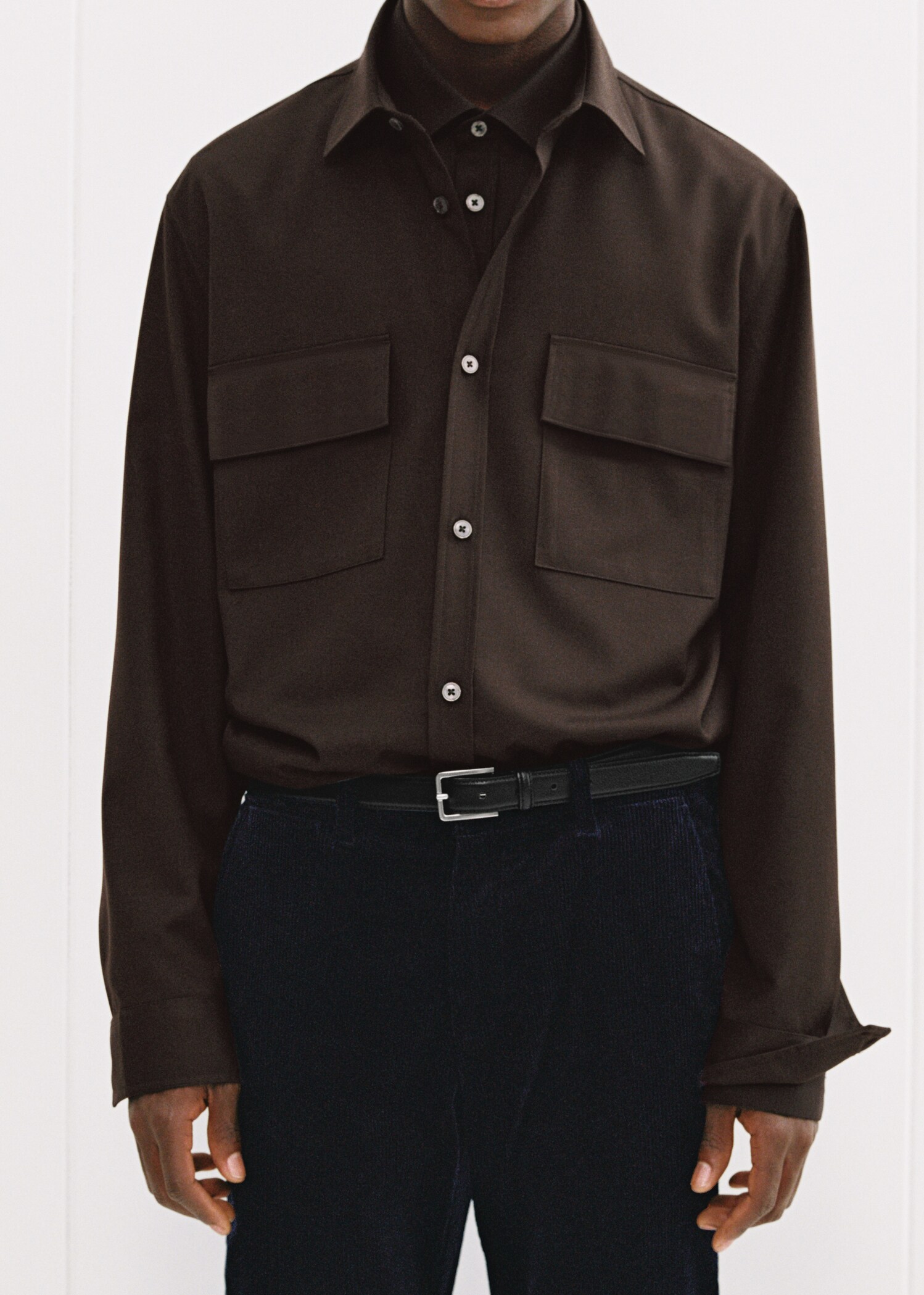 Slim-fit shirt with pockets - Details of the article 3