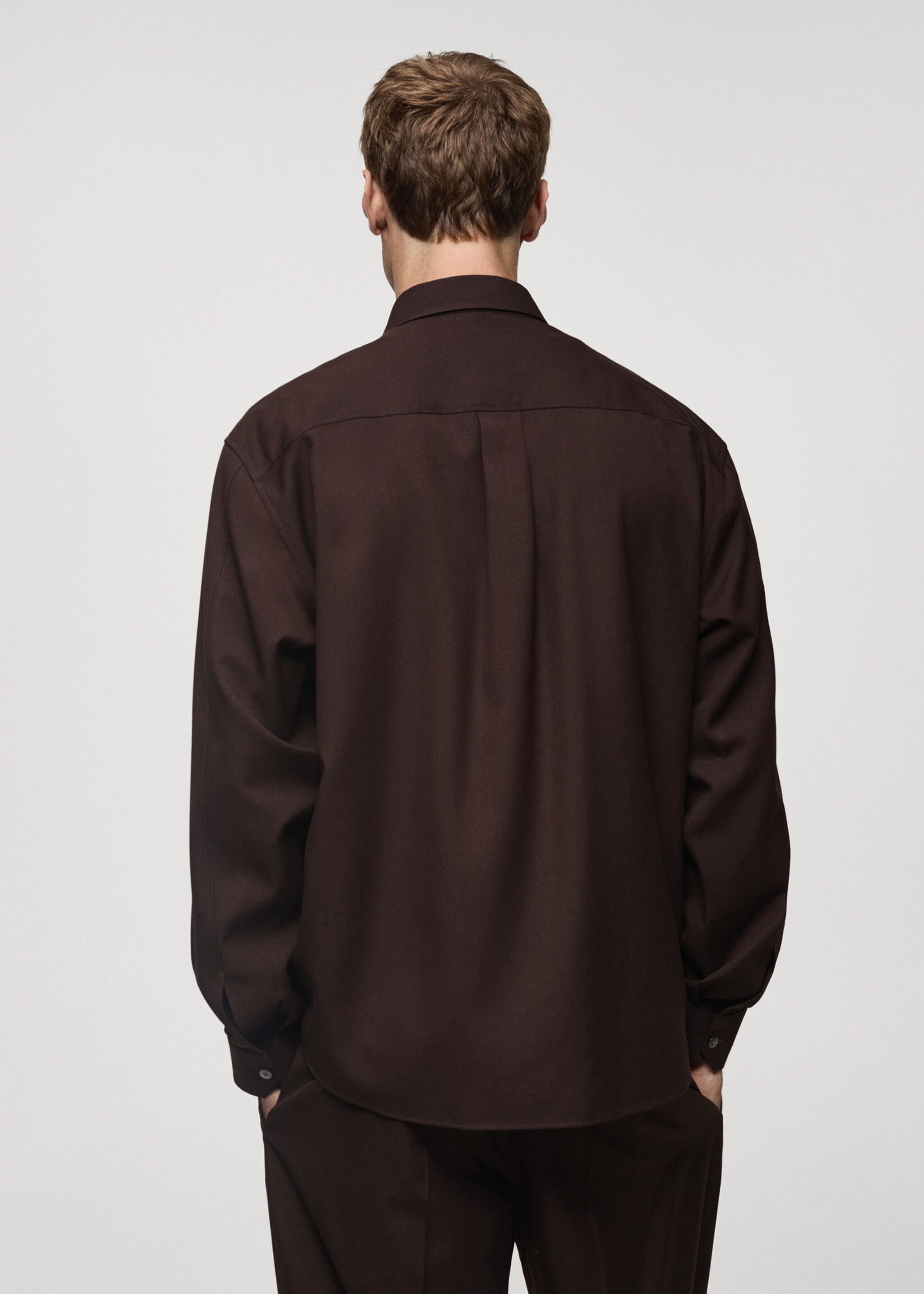 Slim-fit shirt with pockets - Reverse of the article, Chocolate. Ref: 77059230-00.