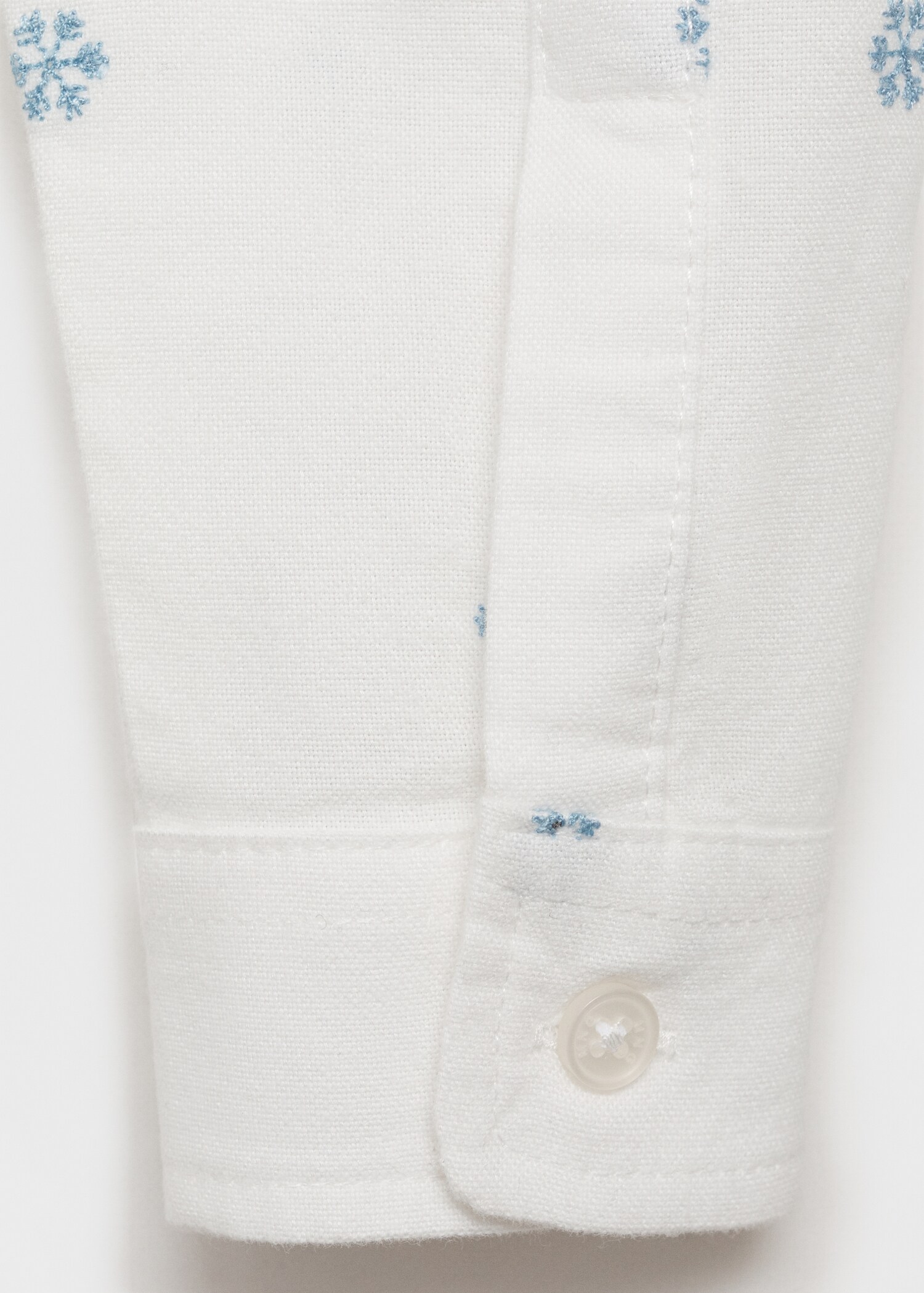 Hemd mit Stickerei - Detail des Artikels 0