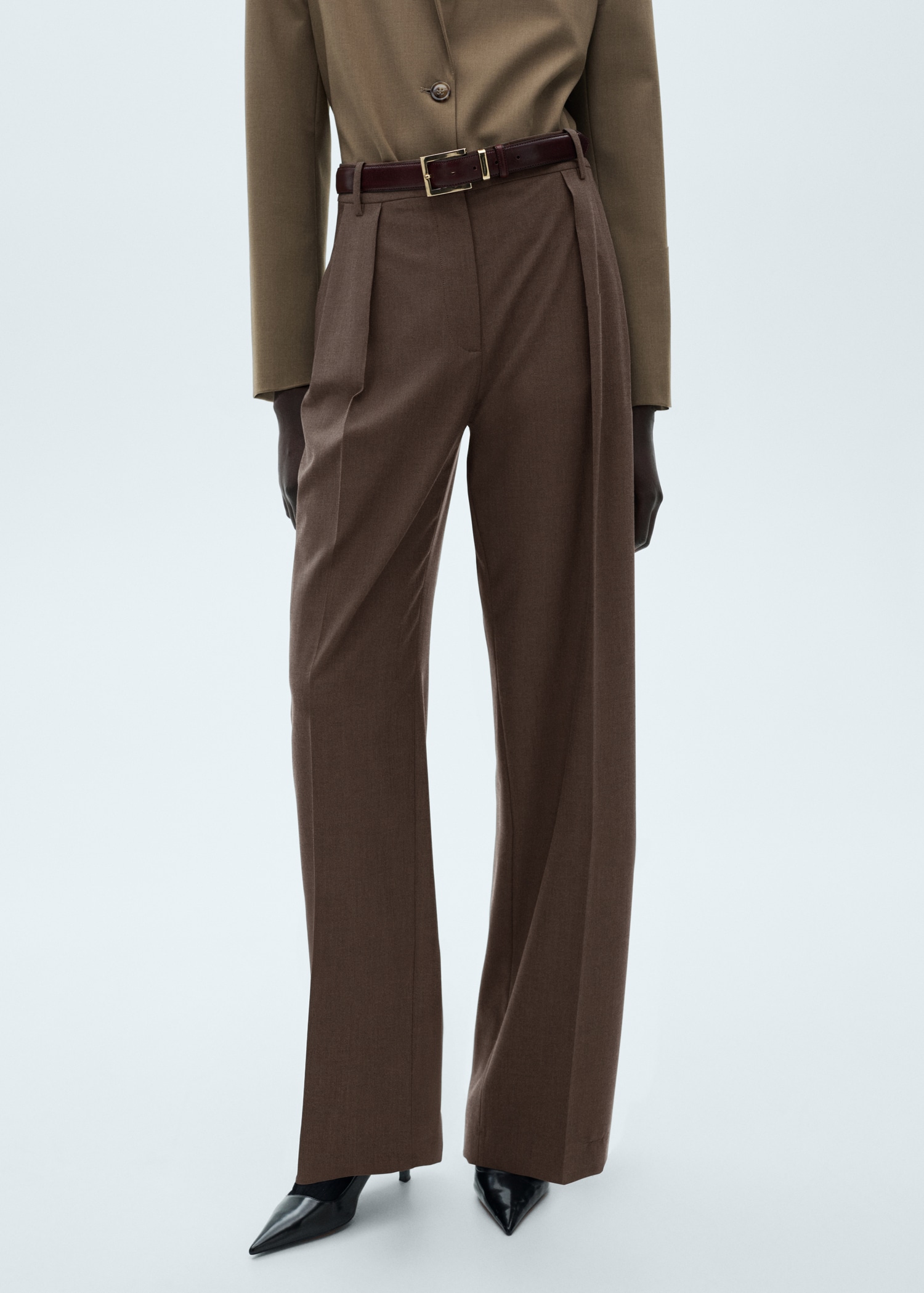 Straight-fit pleated trousers - Medium plane