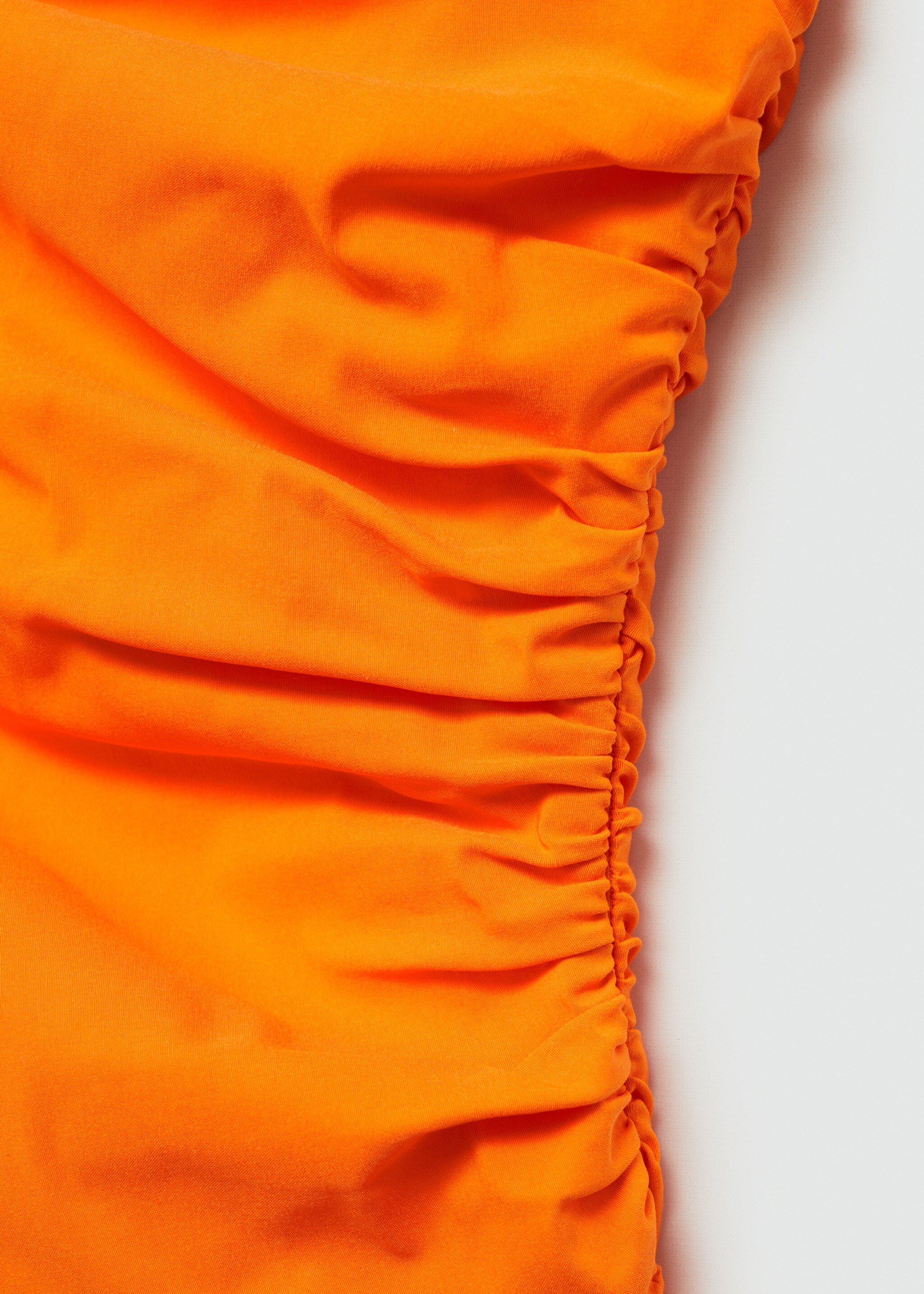 Robe asymétrique froncée - Détail de l'article 0