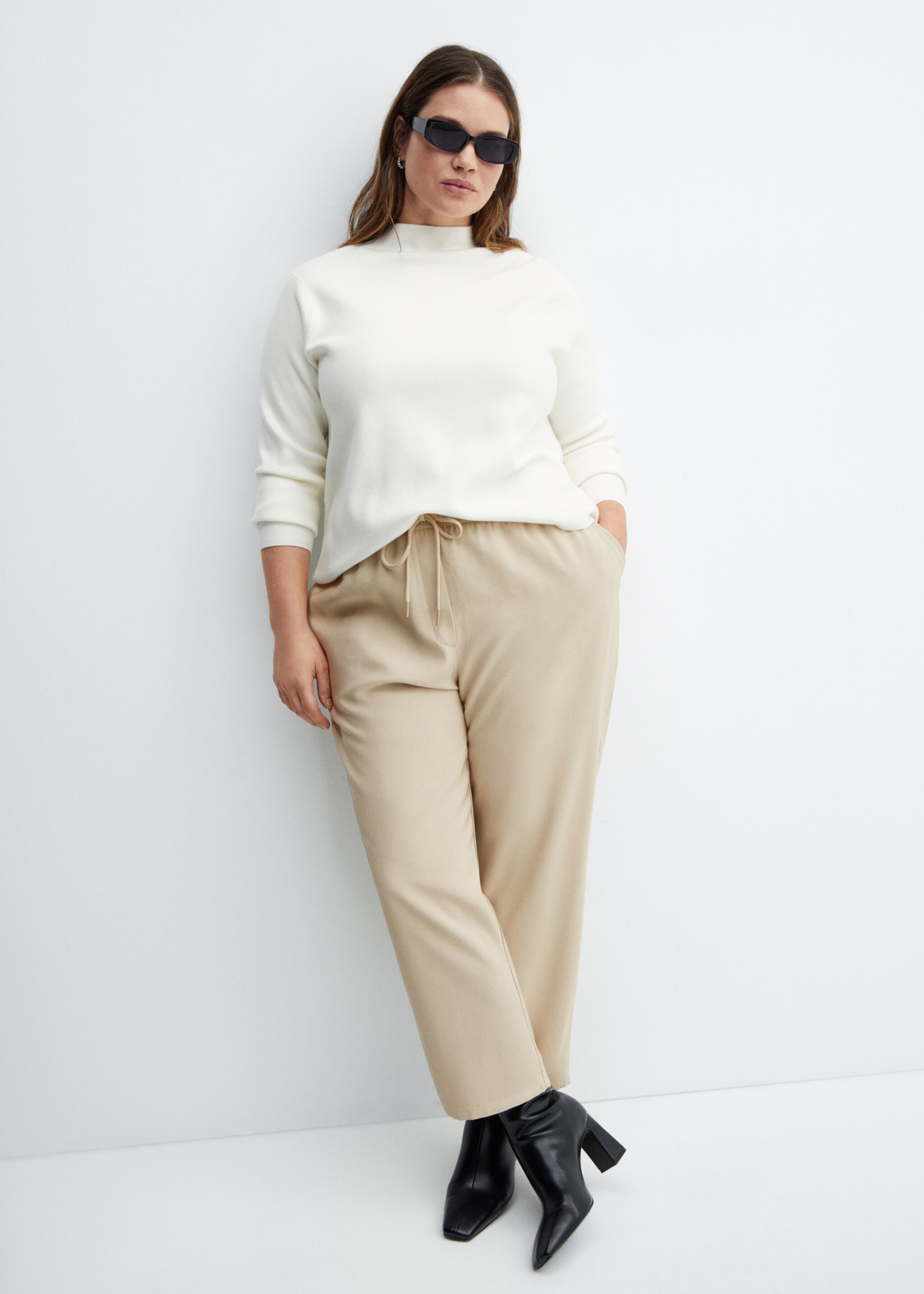Drawstring jogger trousers - Details of the article 4