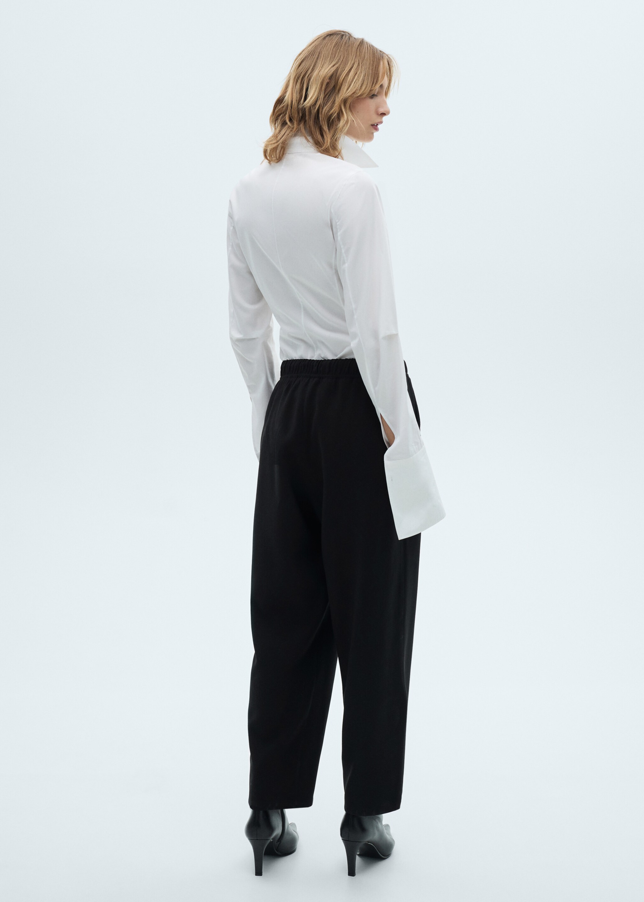 Drawstring jogger trousers - Reverse of the article