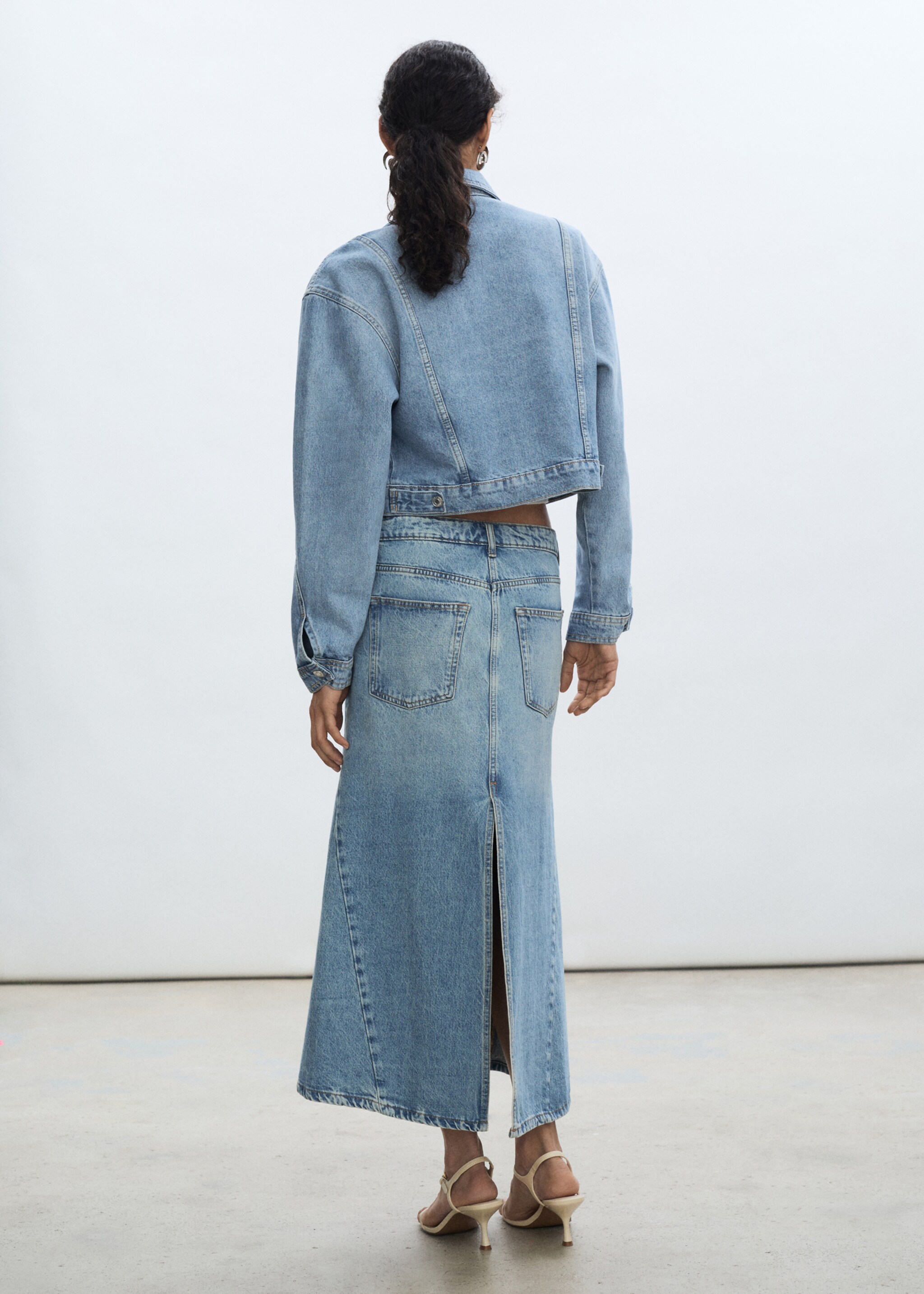 Τζάκετ denim τσέπες - Πίσω όψη προϊόντος, Μεσαίο Μπλε. Ref: 77060355-00.